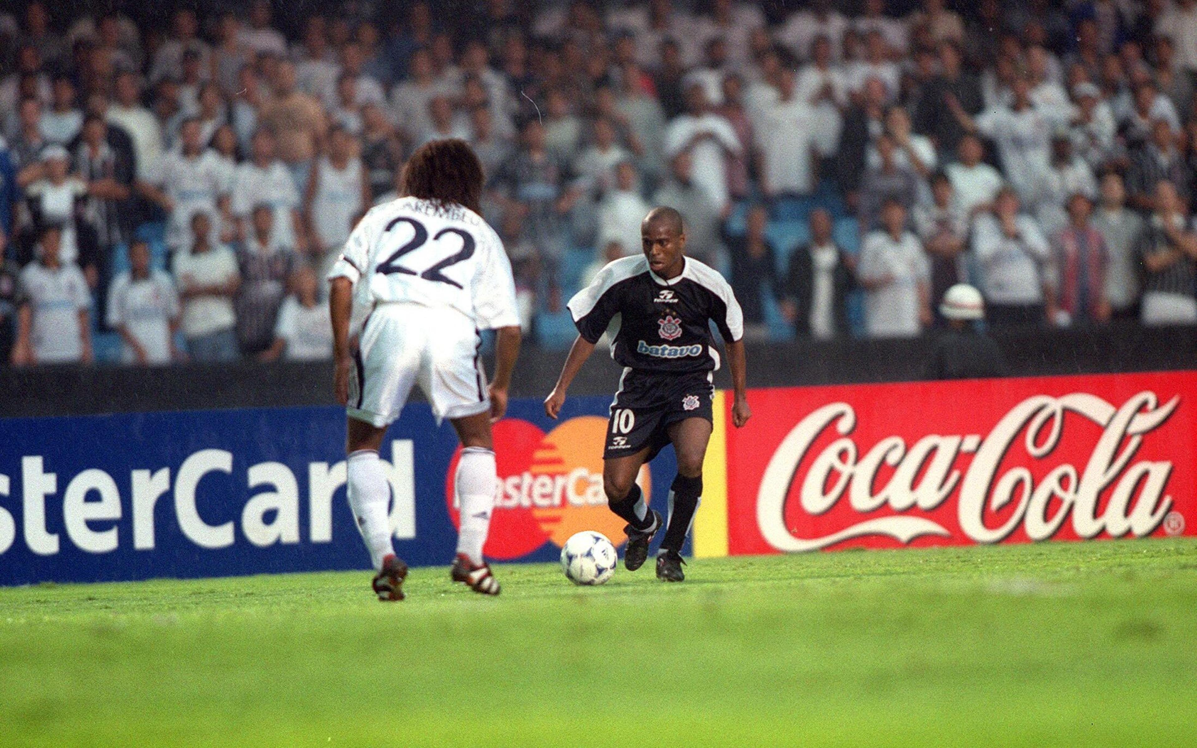 Edílson e Karembeu dentro! Veja quem já confirmou presença no amistoso de lendas entre Corinthians e Real Madrid