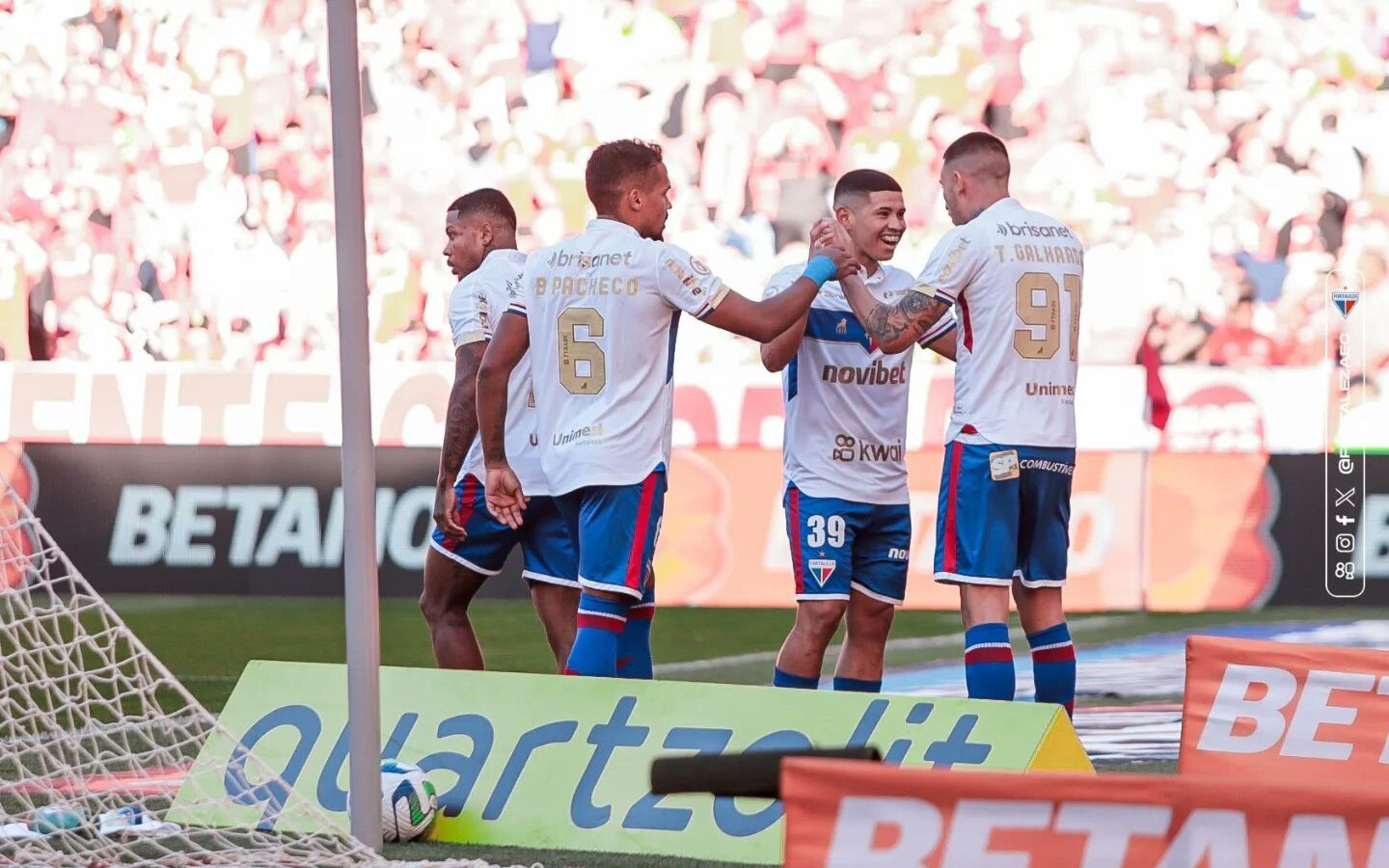 Com direito a lei do ex, Fortaleza vence o Internacional pelo Brasileirão