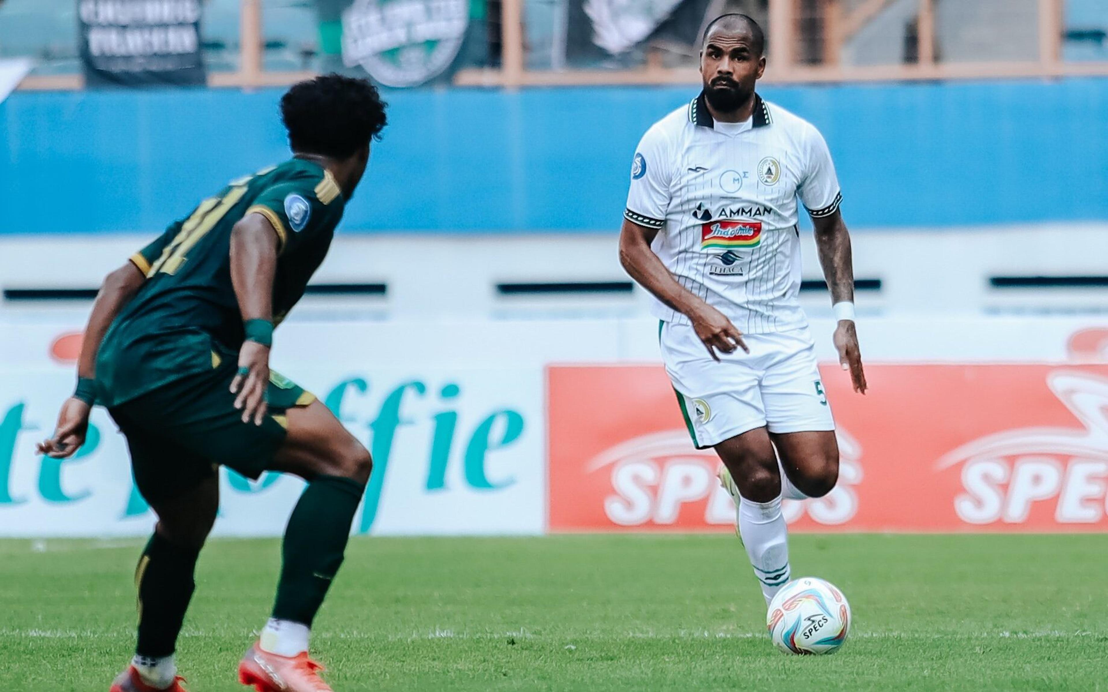 Thales vibra com primeiro gol pelo PSS Sleman, da Indonésia