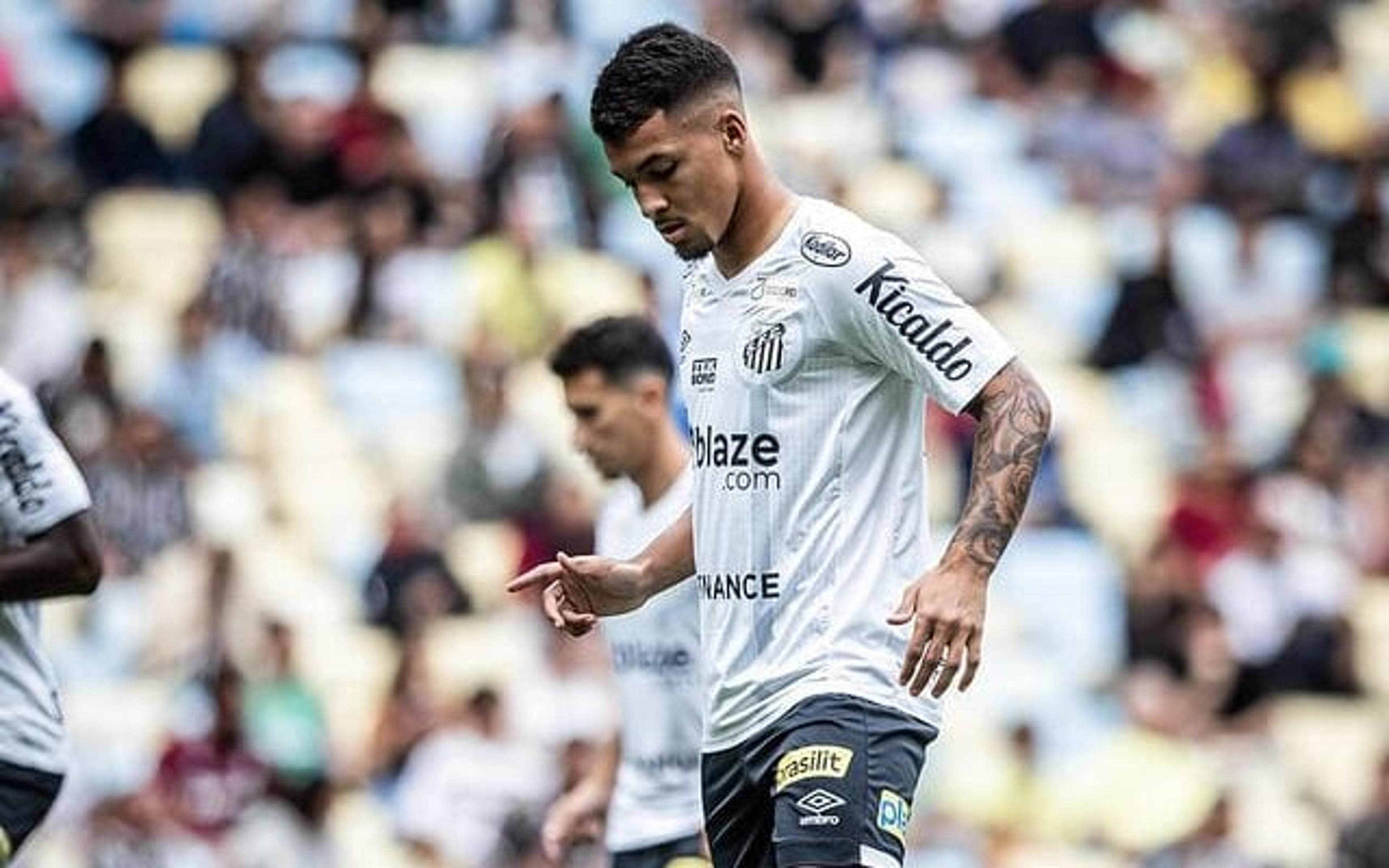 Santos acena com recusa sobre proposta milionária da Roma por Marcos Leonardo