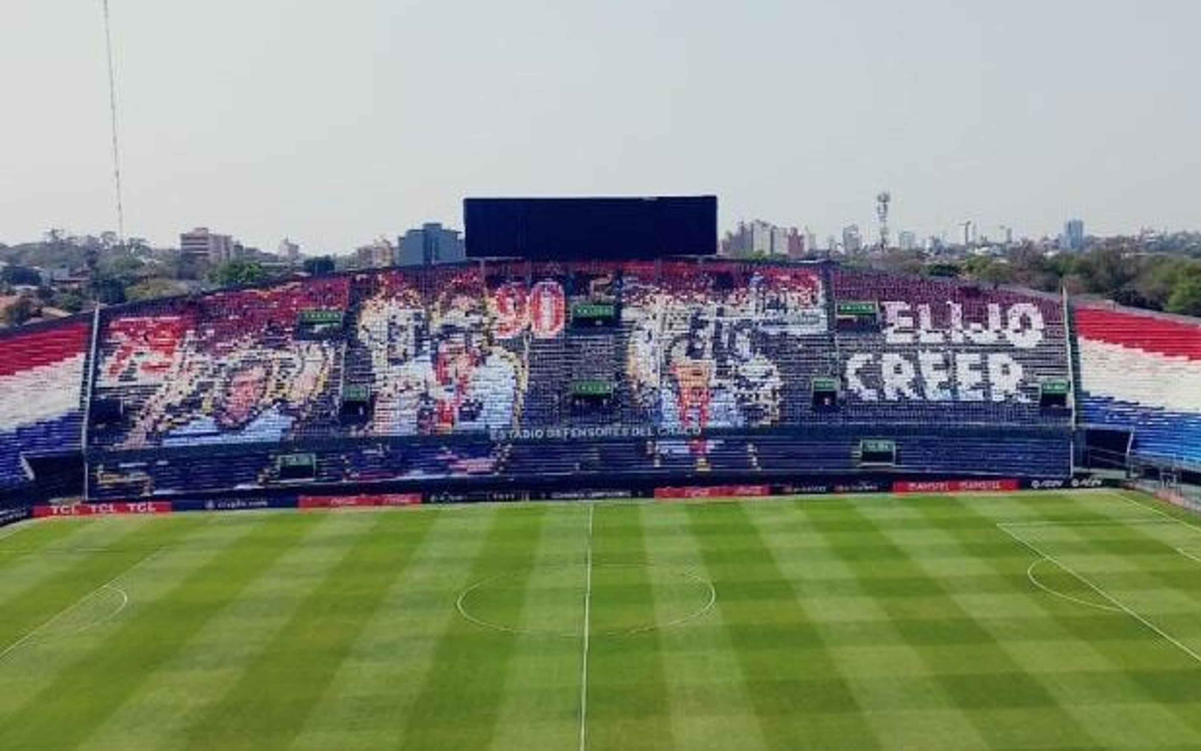 Veja o mosaico que a torcida do Olimpia montou para encarar o Fluminense