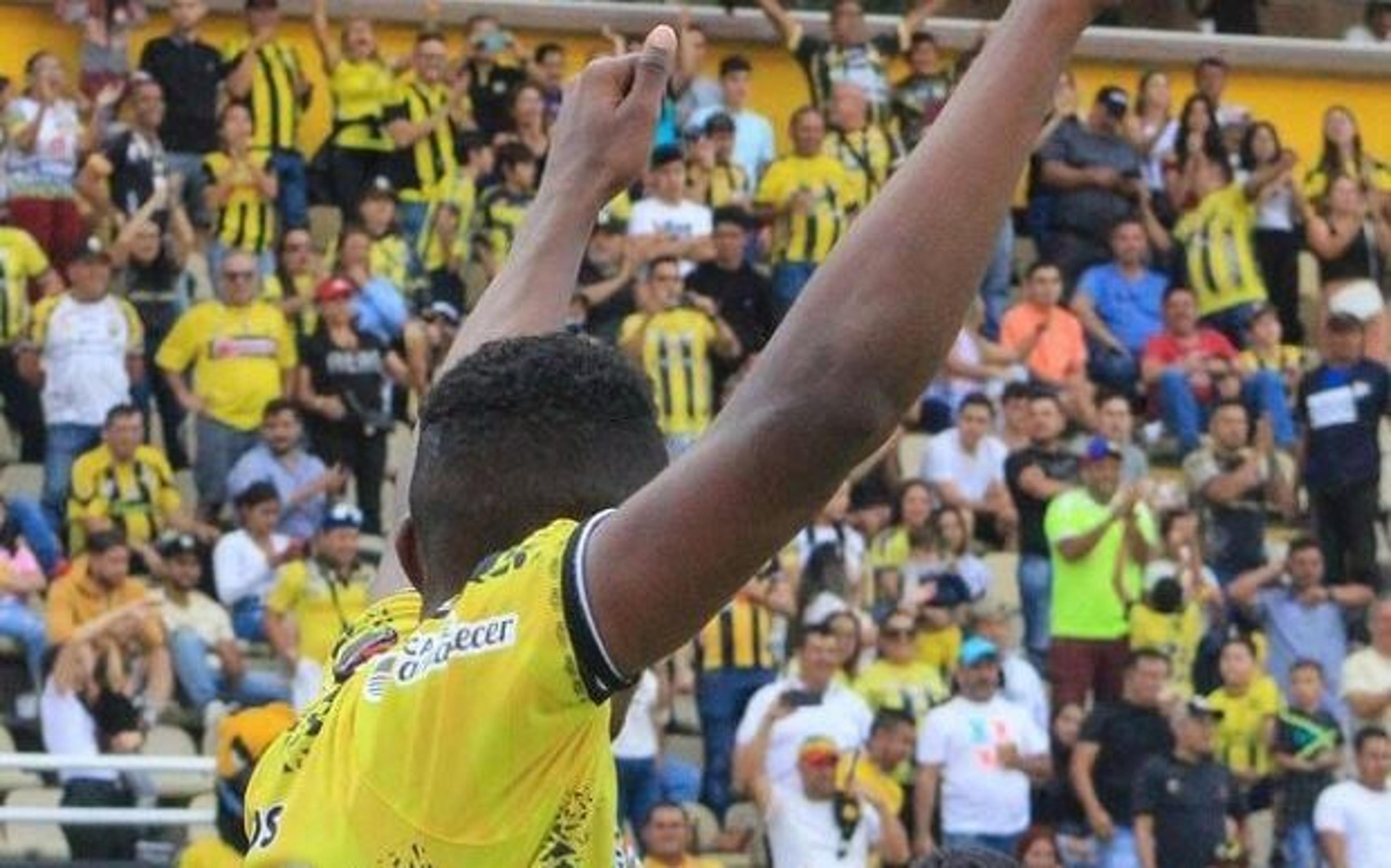 Campeonato Venezuelano: Deportivo Táchira vence e cola na liderança