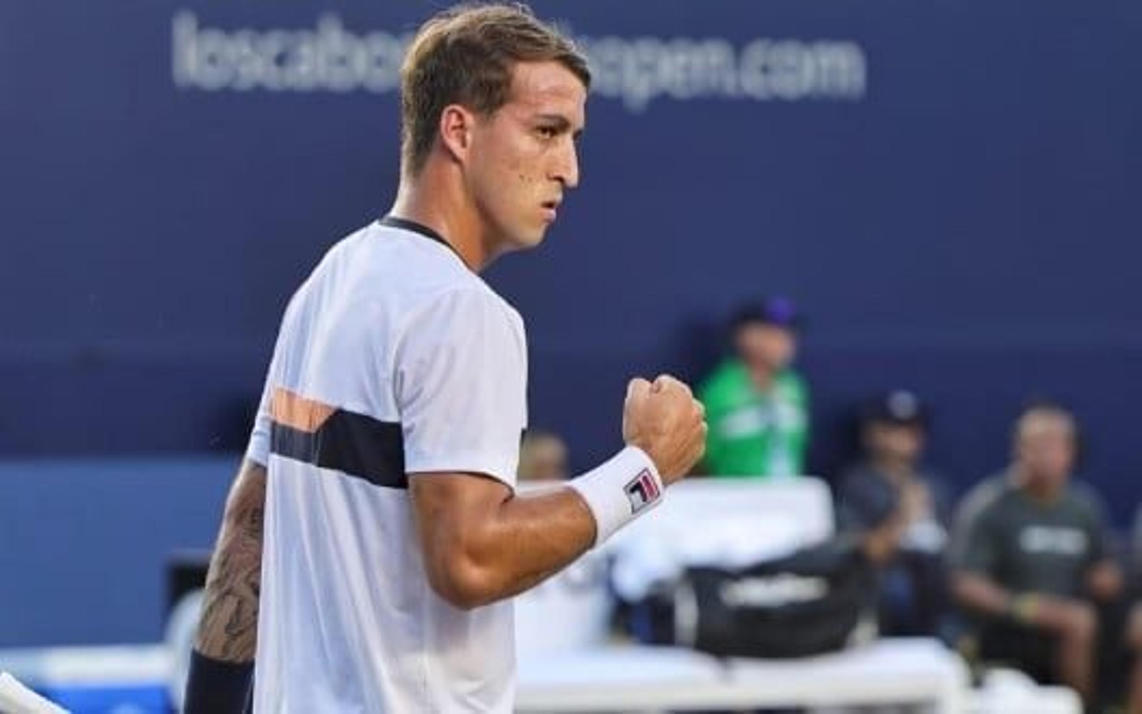 Felipe Meligeni salva match-points, vence jogo dramático e disputa seu 1º Slam