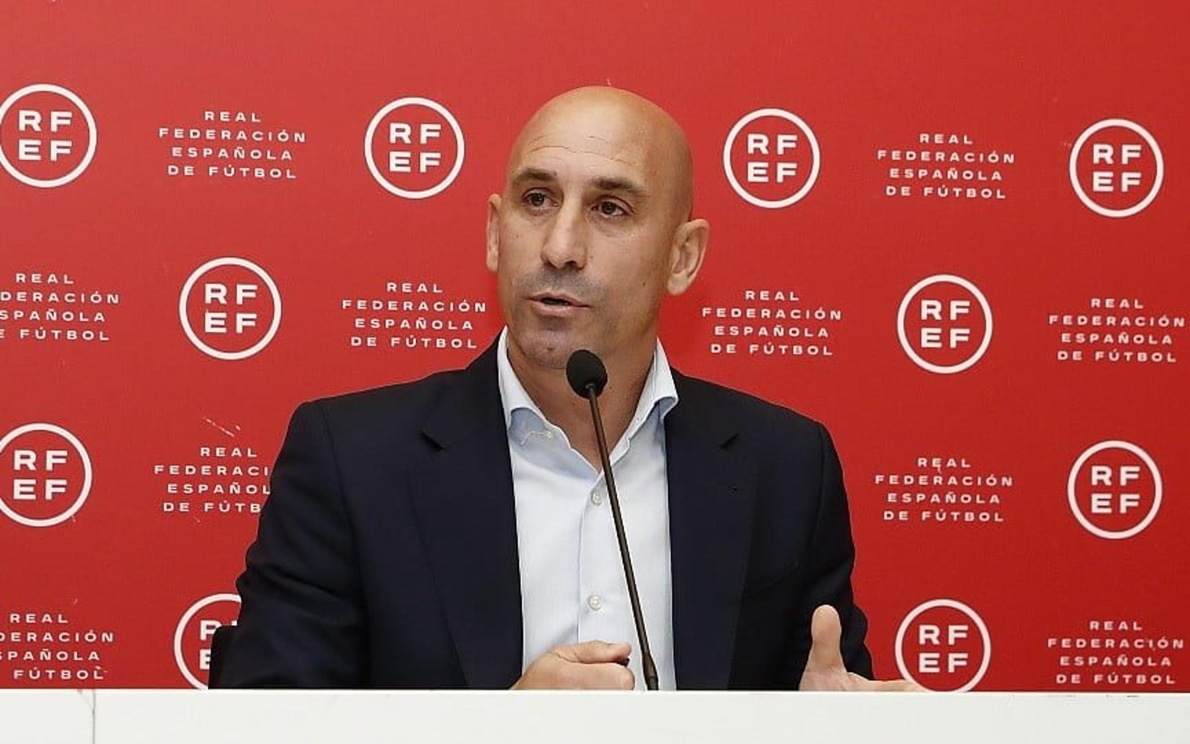 Caso Rubiales: Conselho Superior de Esportes afirma que suspenderá presidente da RFEF