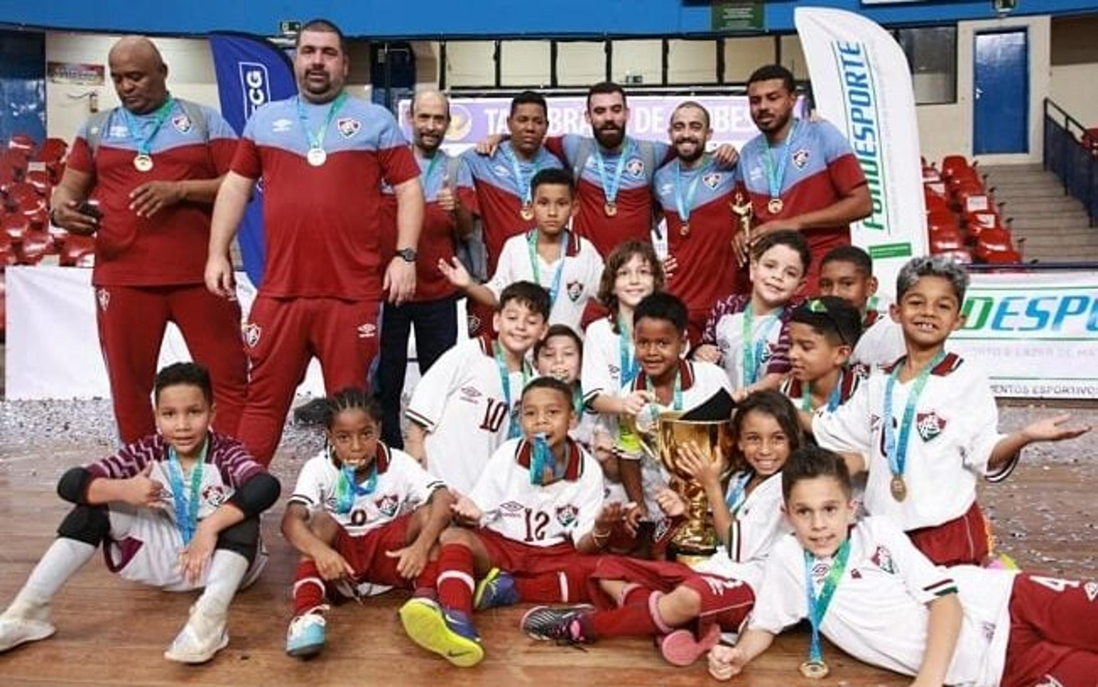 Liam Alves, filho de Marcelo, conquista primeiro título no futsal do Fluminense