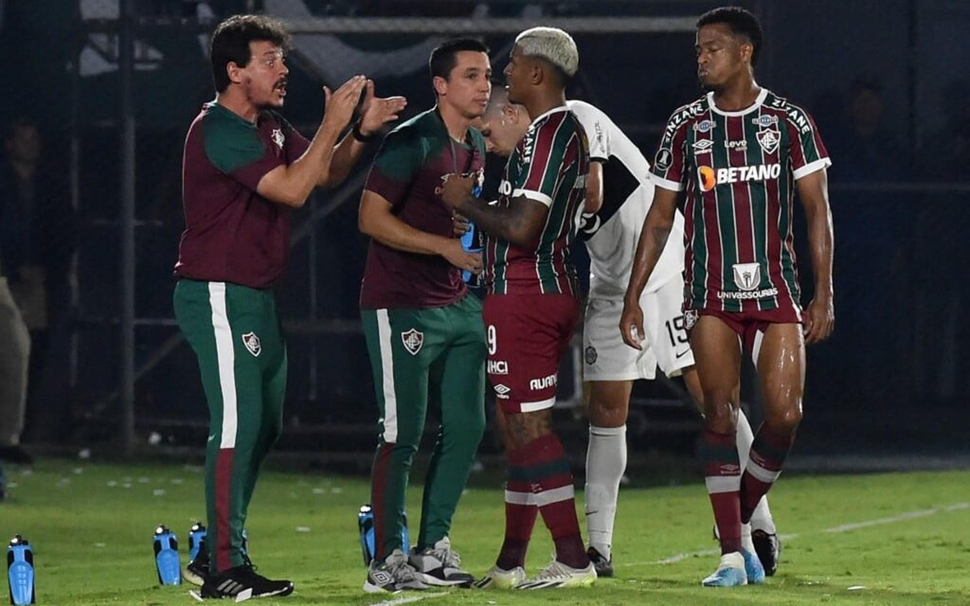 ANÁLISE: Fernando Diniz ousa, e Fluminense conquista vitória gigante e merecida na Libertadores