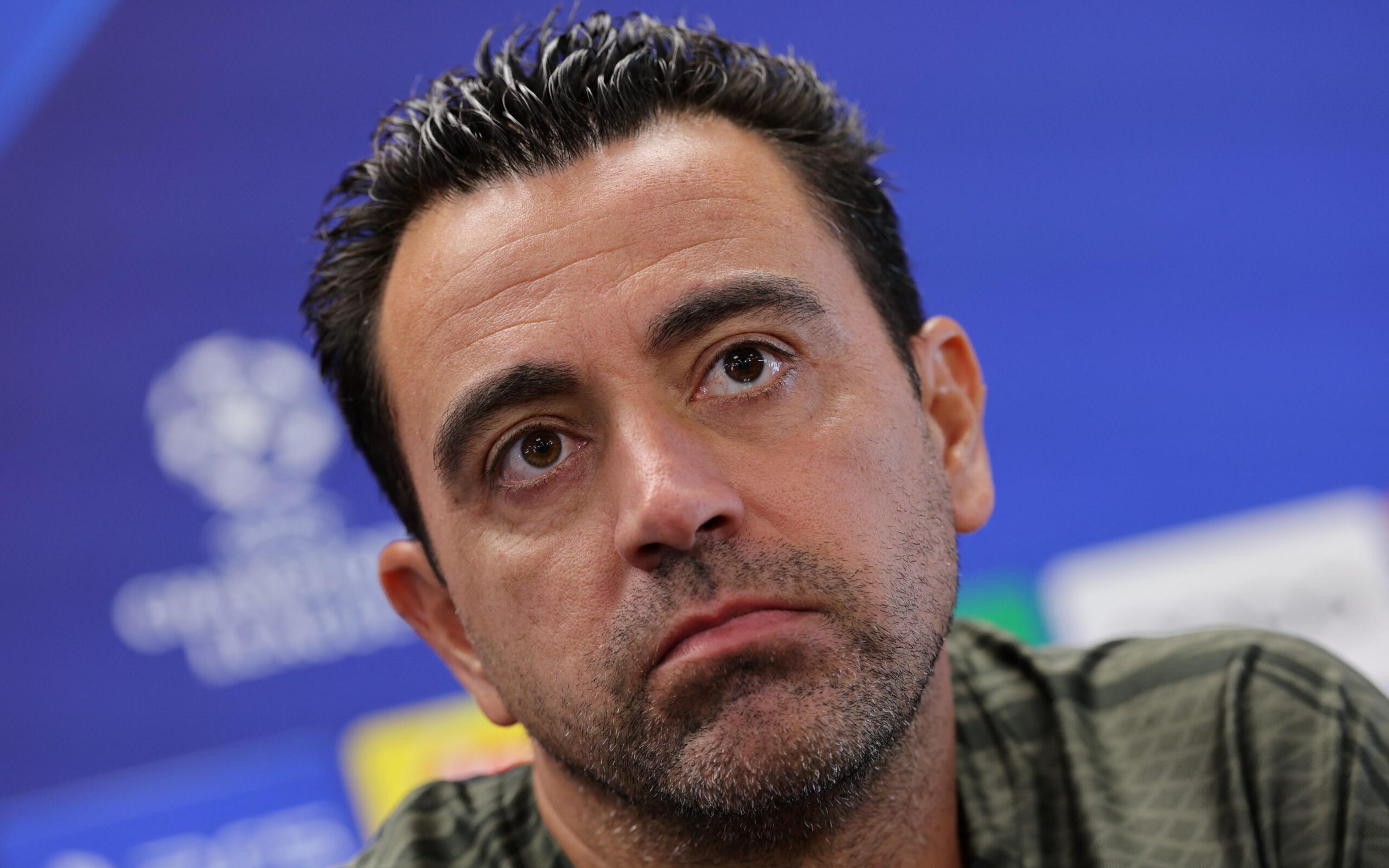 Técnico do Barcelona, Xavi comenta situação de Vitor Roque