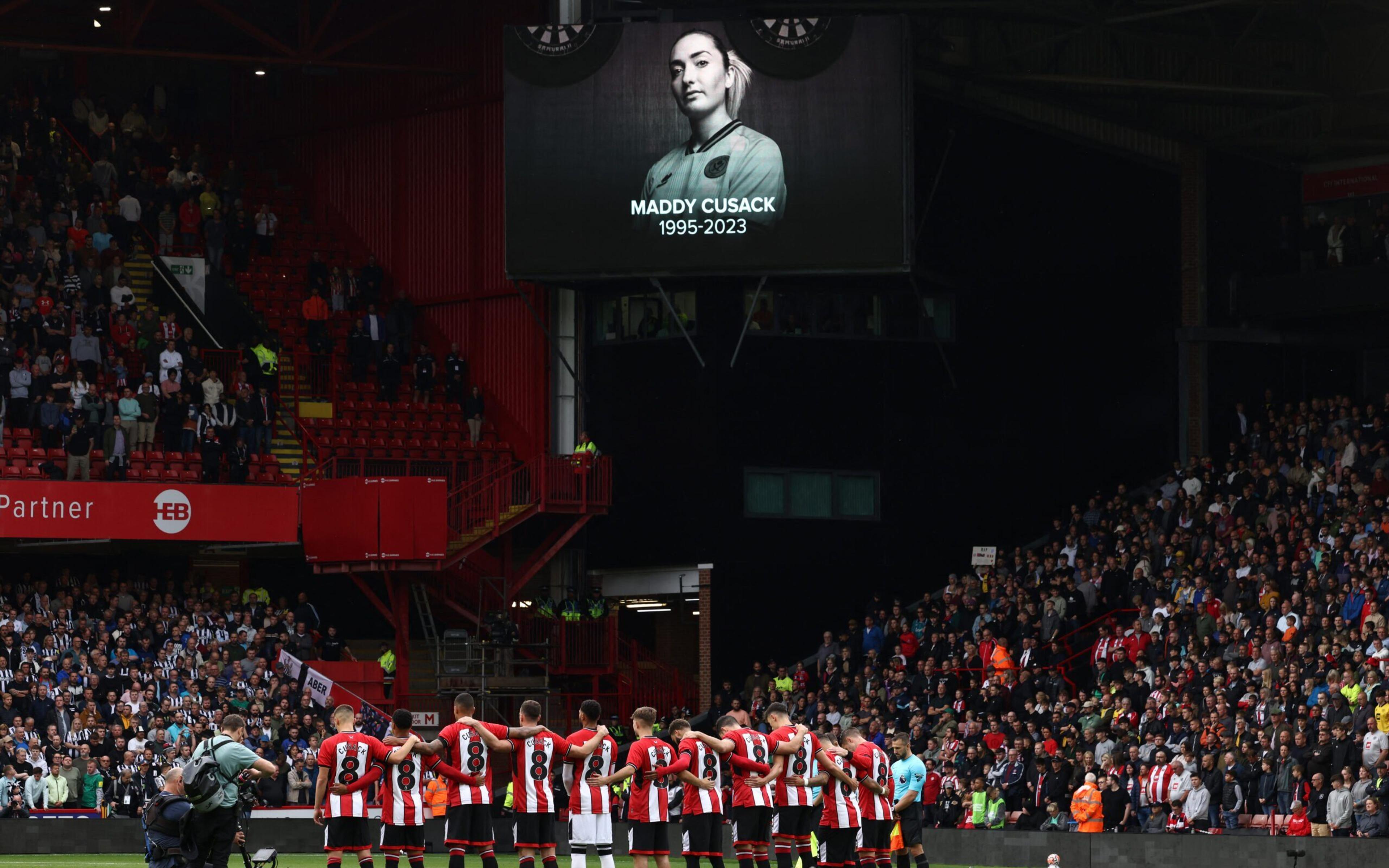 Jogadora falecida aos 27 anos é homenageada no jogo entre Sheffield United e Newcastle