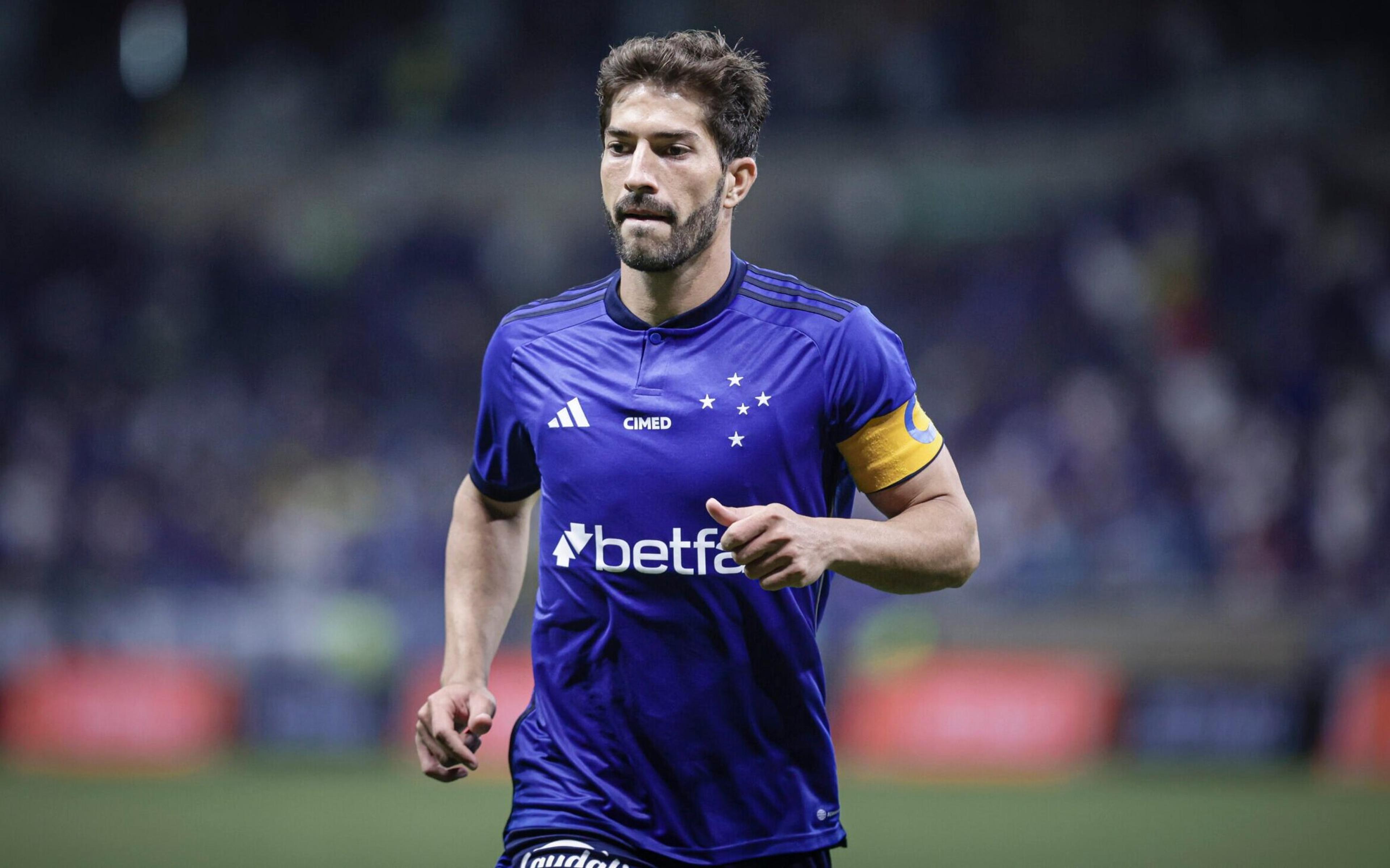 Lucas Silva vive expectativa de completar 200 jogos pelo Cruzeiro: ‘Um privilégio’