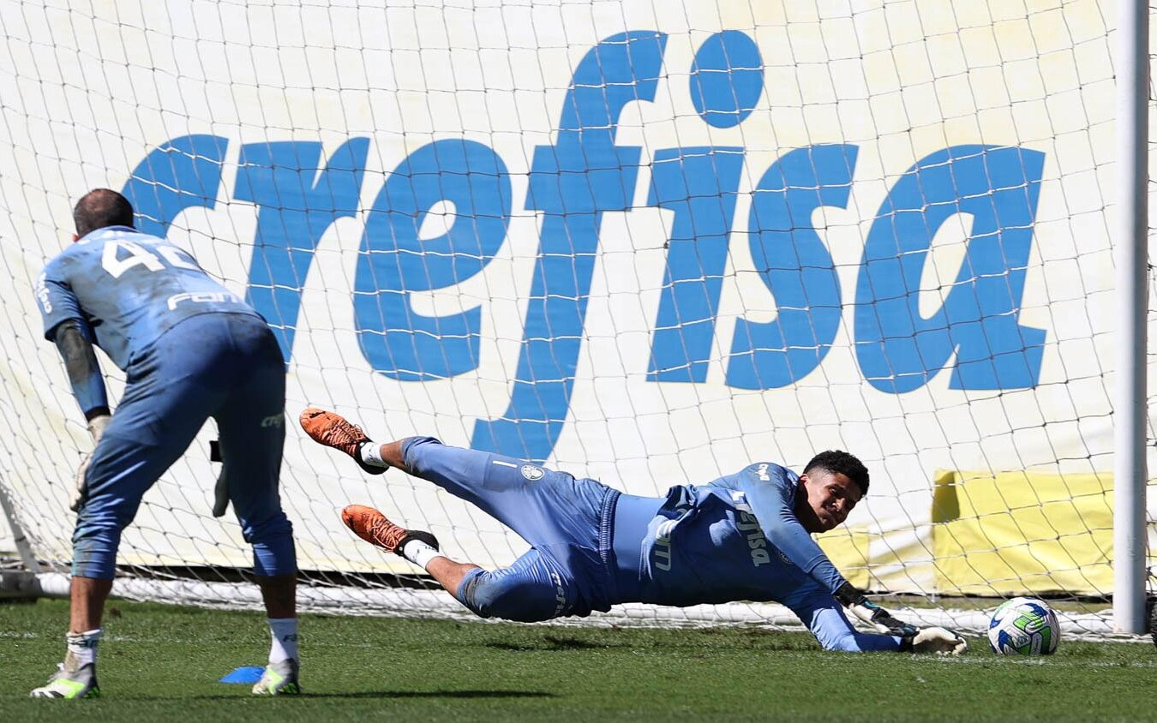 Goleiro Mateus celebra retorno ao Palmeiras e comenta período na Europa: ‘Experiência de vida’