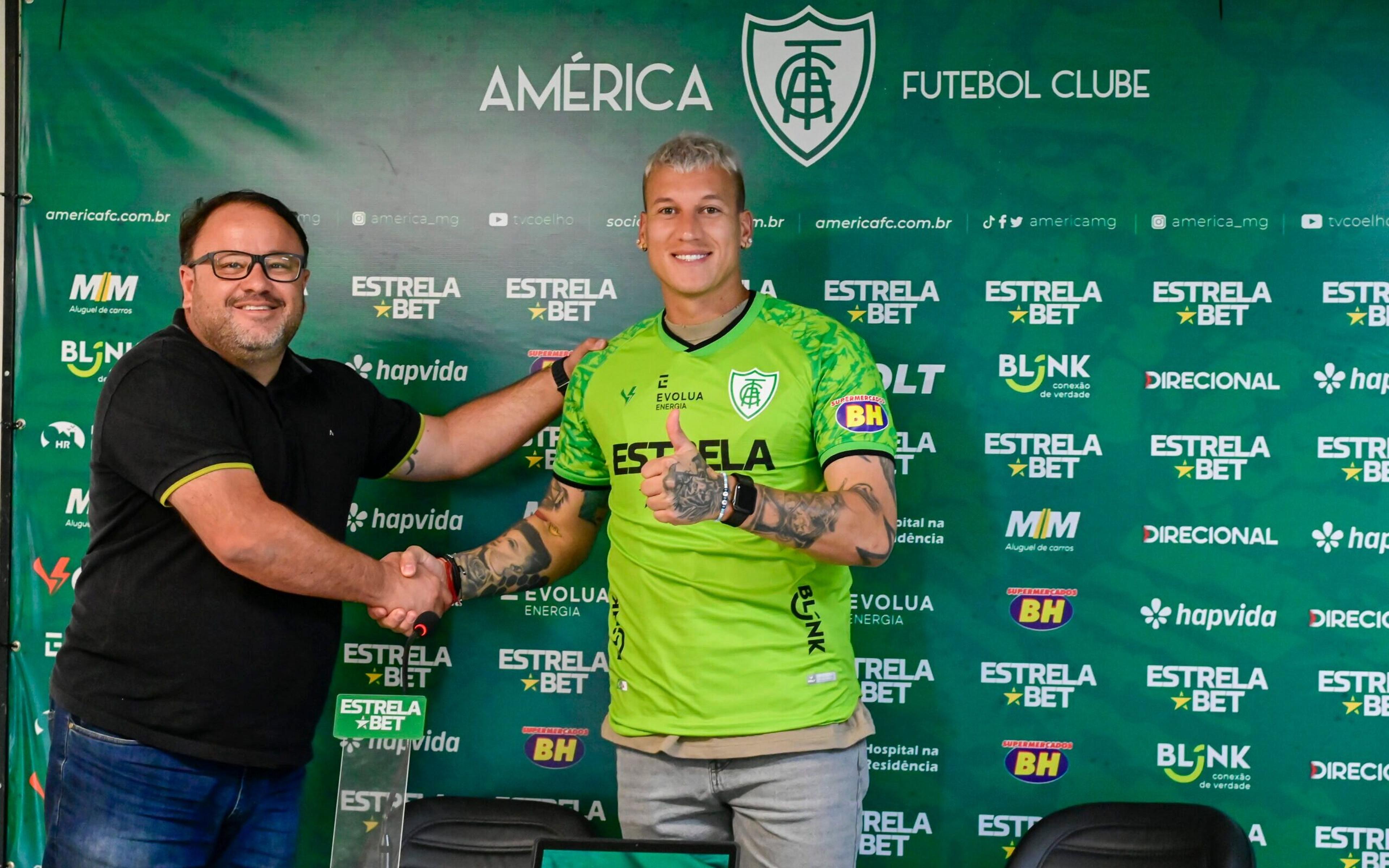 Aguerre é apresentado como novo reforço do América-MG: ‘Estou a disposição’