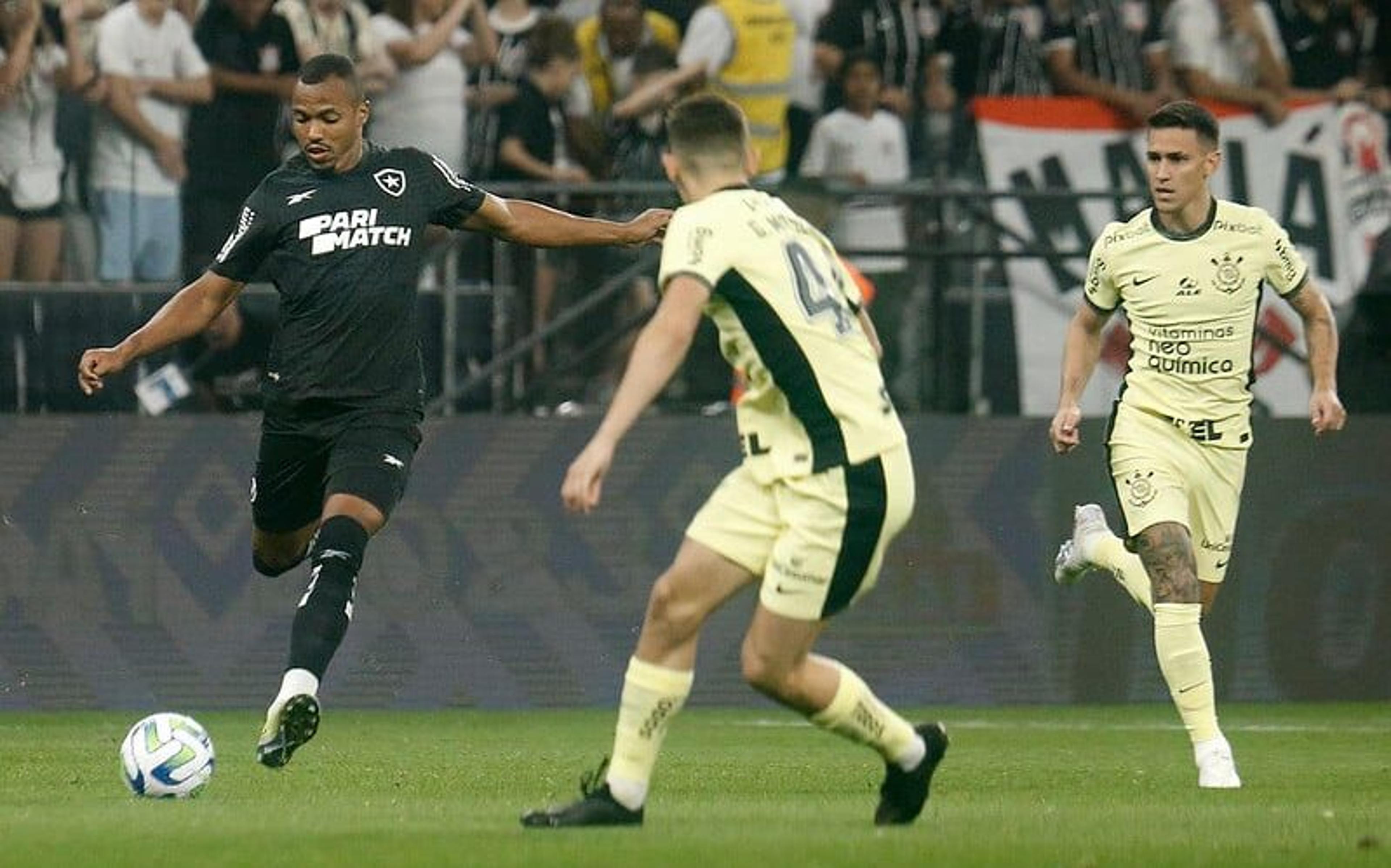 Prestes a voltar ao Niltão, Botafogo tenta se recuperar de oscilação como visitante no returno