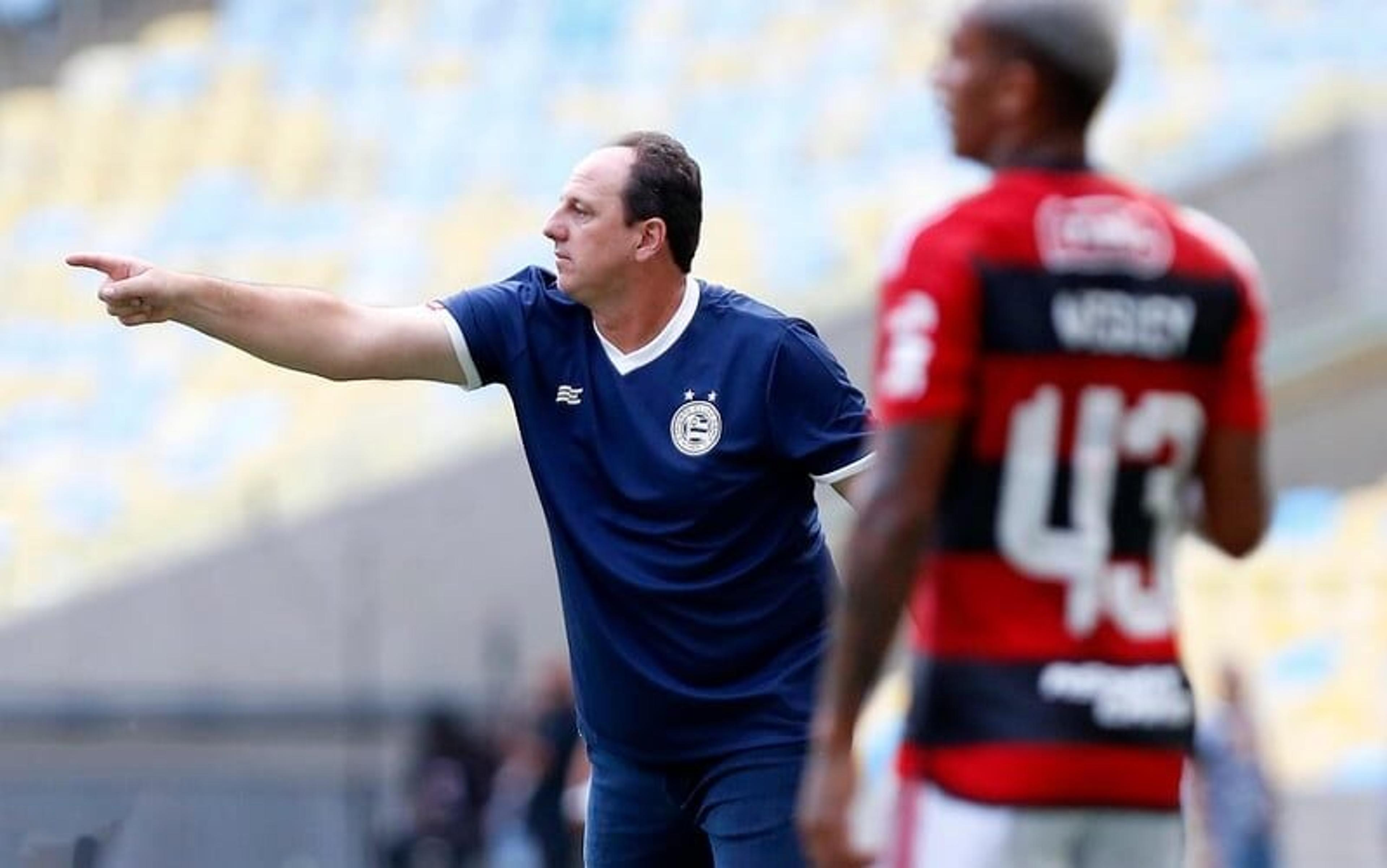 Ceni vê pênalti para o Flamengo como interpretativo, mas enxerga ‘erro grotesco’ em expulsão do Bahia