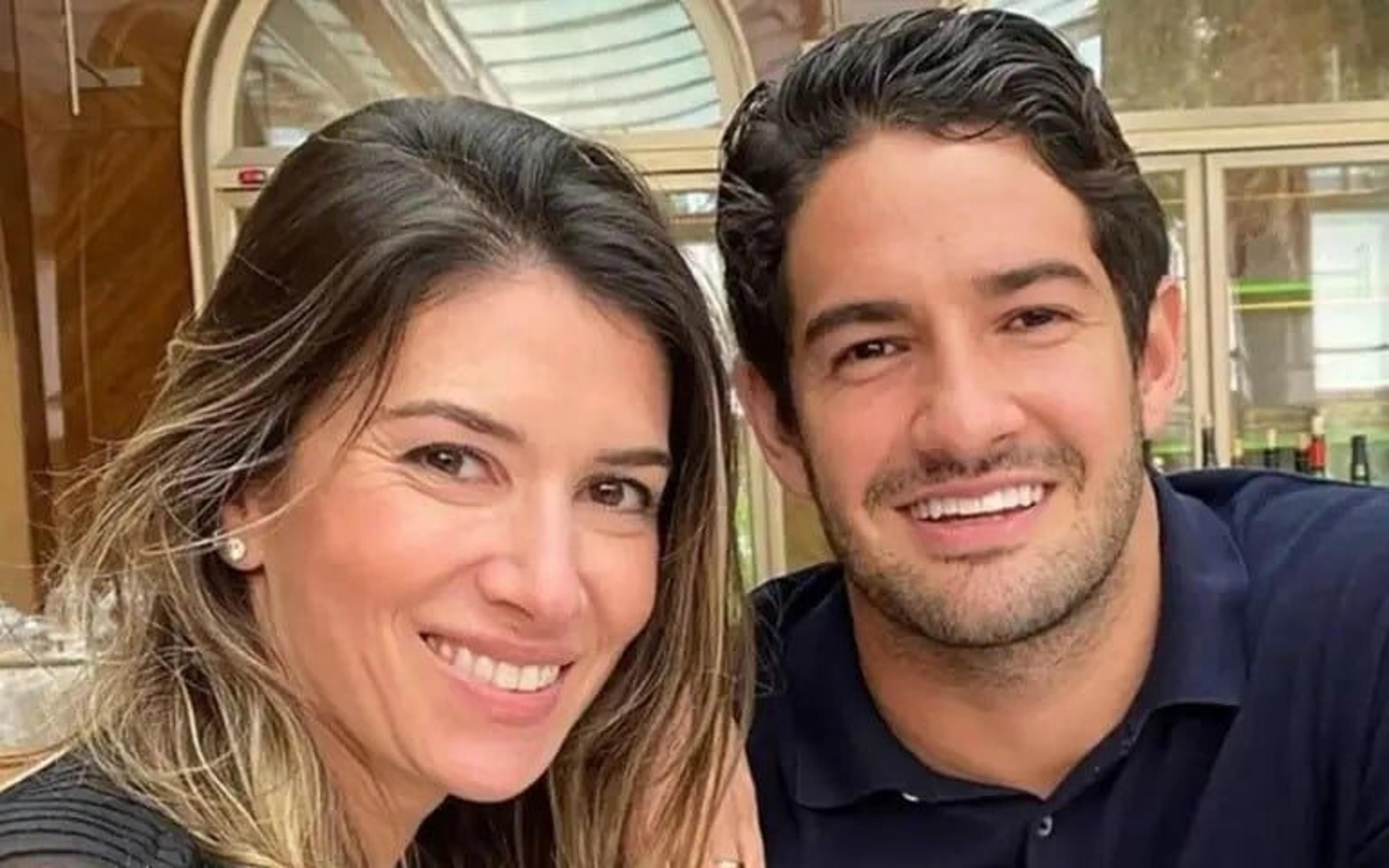 Alexandre Pato e Rebeca Abravanel estão grávidos do primeiro filho, diz portal