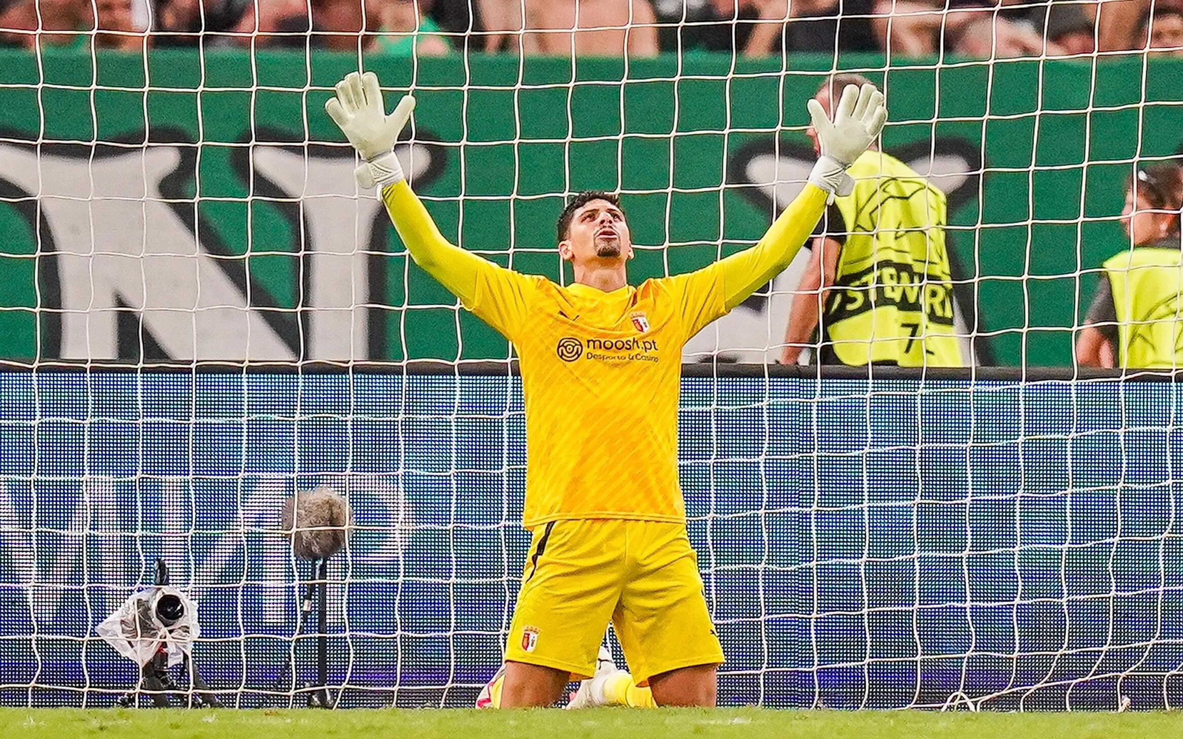 Ex-América-MG, goleiro vibra com vaga na Champions League e marca de 300 jogos pelo Braga