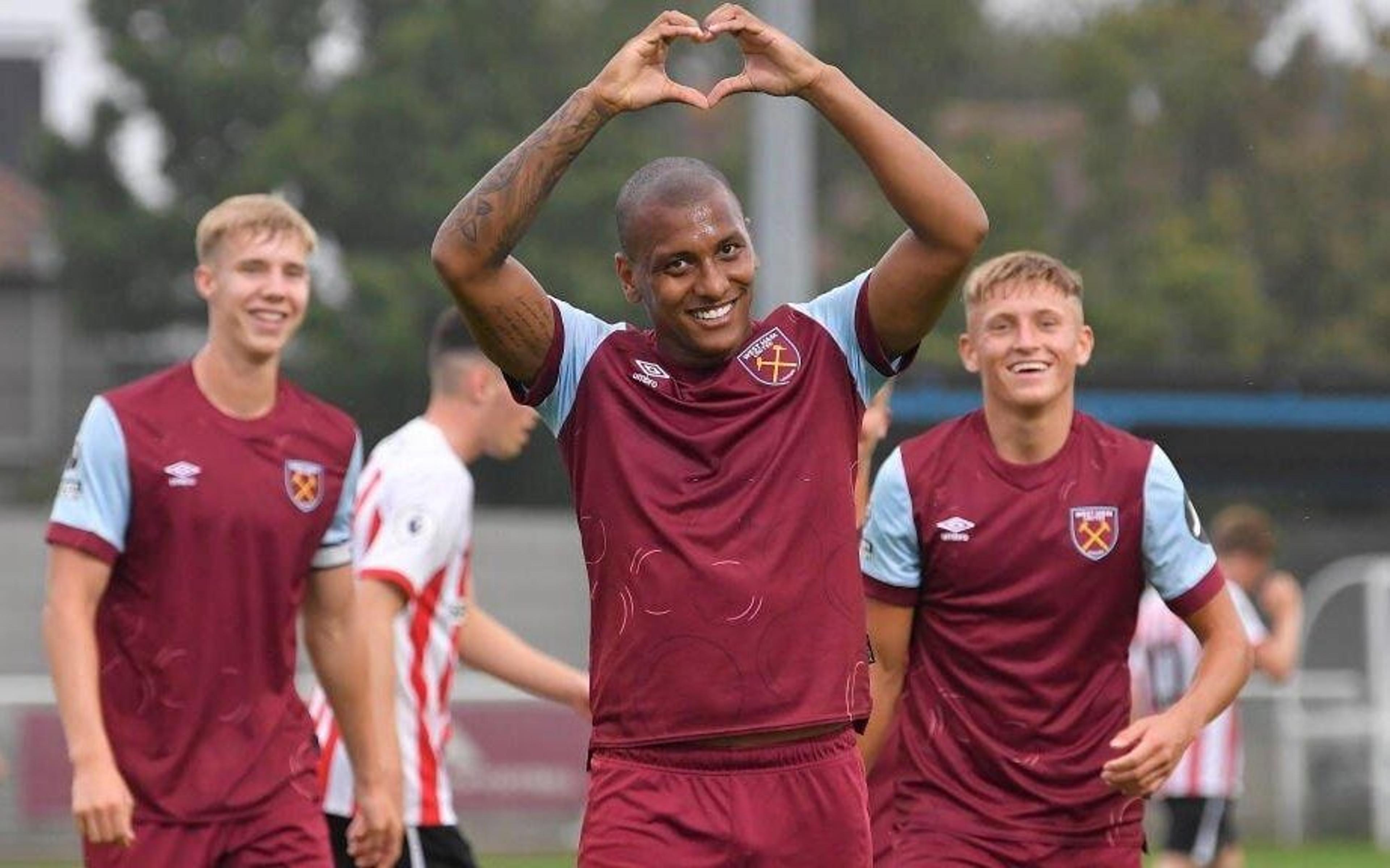 Focado no West Ham, Luizão recbe proposta de outros clubes da Europa