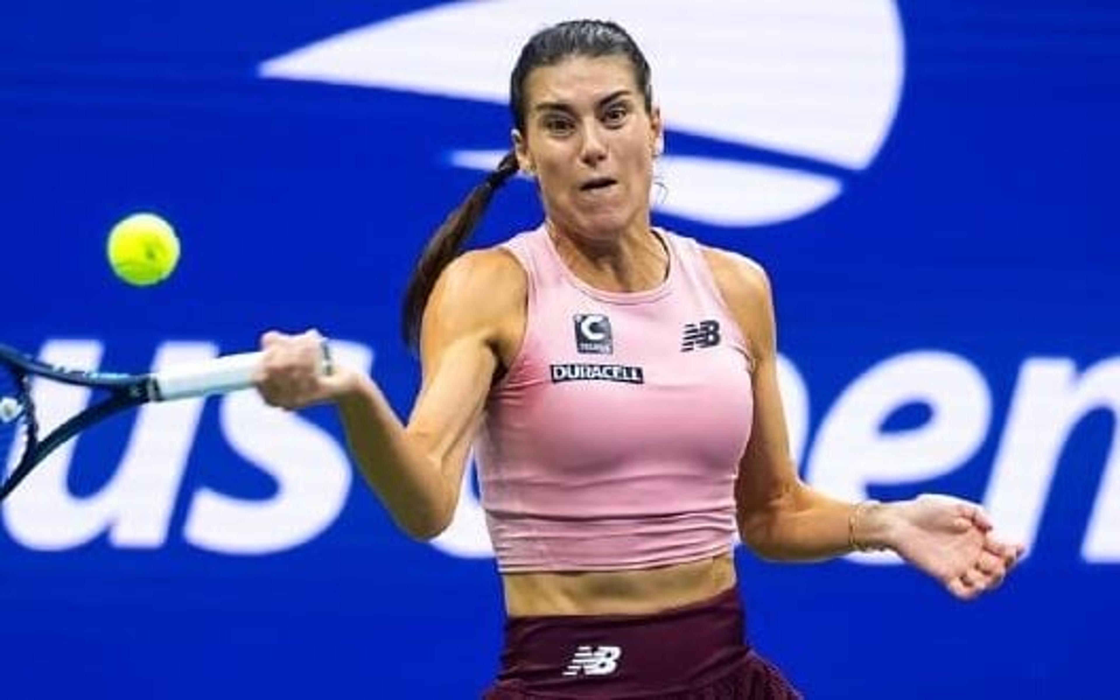 Cirstea chama Serena de arrogante e sai em defesa de Halep