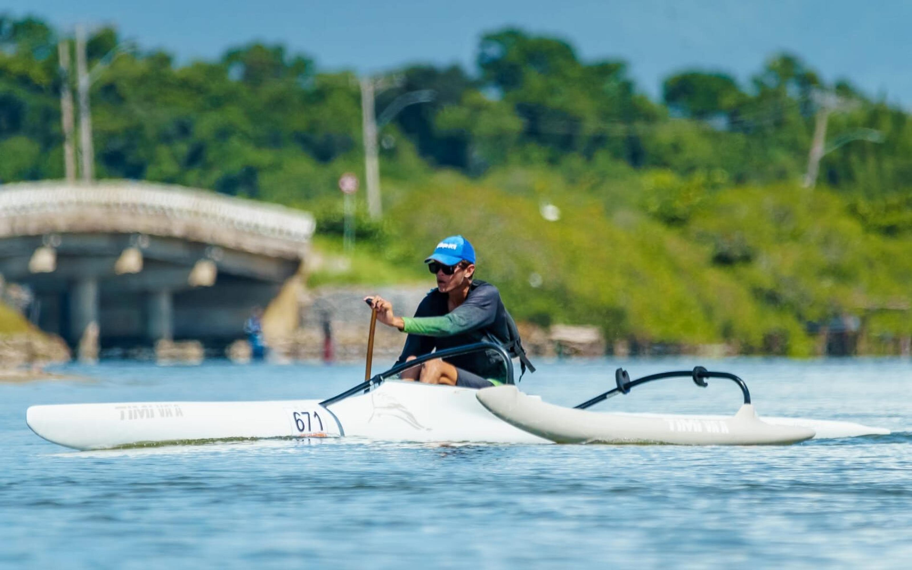 Jovens talentos disputam o Campeonato Estadual de Canoa Polinésia do Rio de Janeiro neste final de semana em Niterói