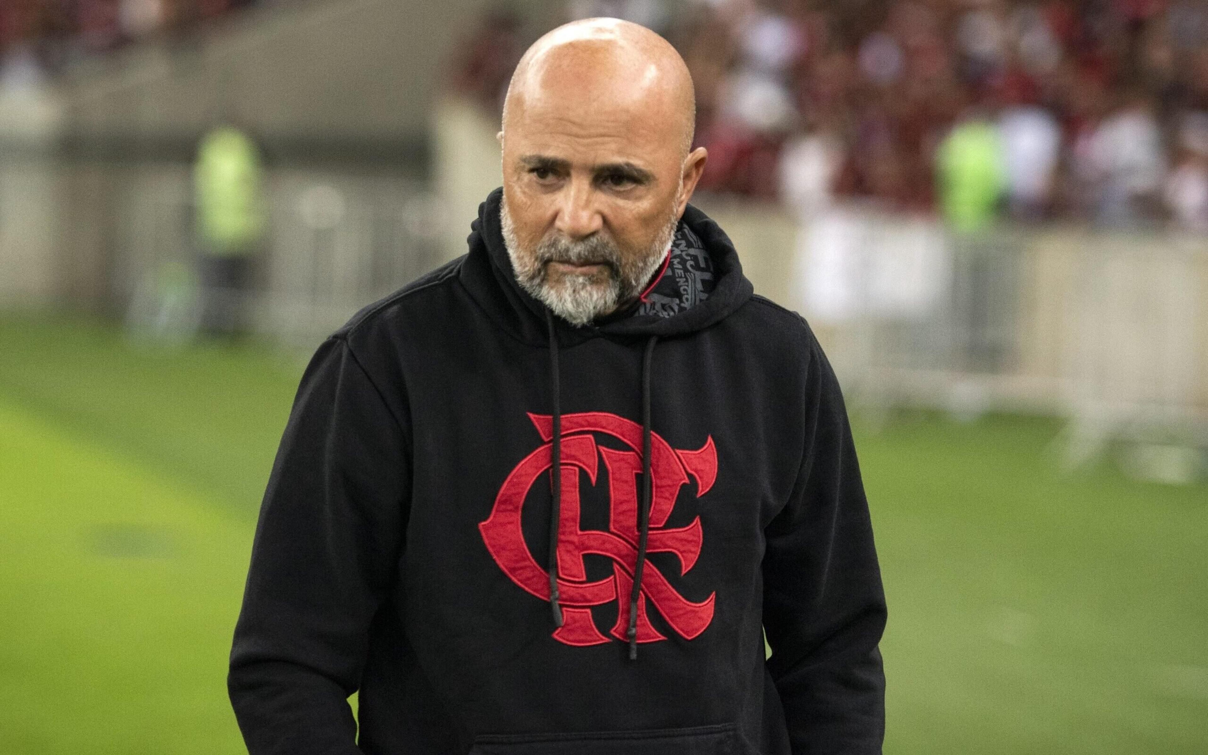 Jornalista critica escalação de Sampaoli em Flamengo x Athletico: ‘Decisões para ser demitido’