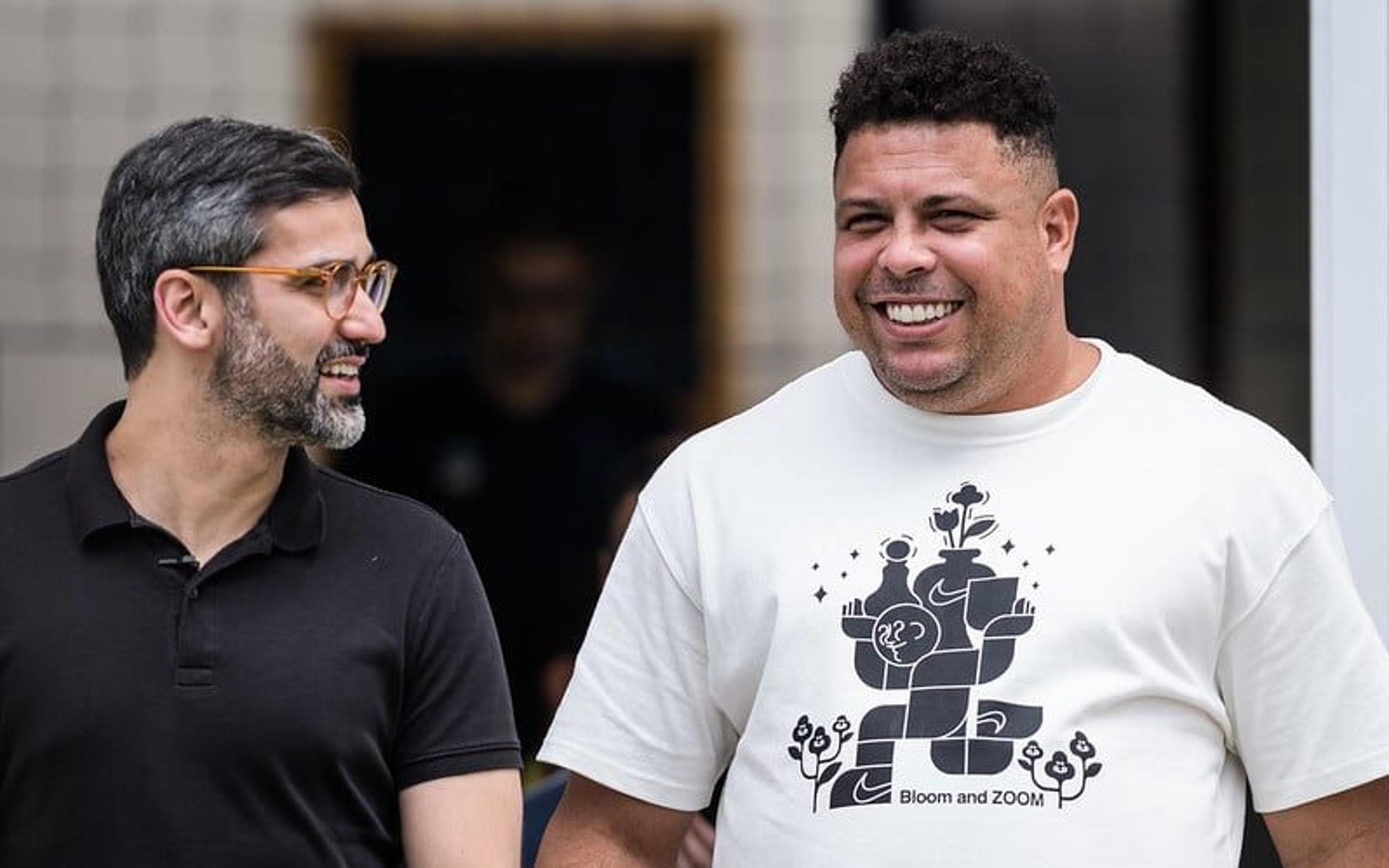 CEO do Cruzeiro afirma: ‘Ronaldo está colocando o patrimônio dele em risco para salvar o Cruzeiro’