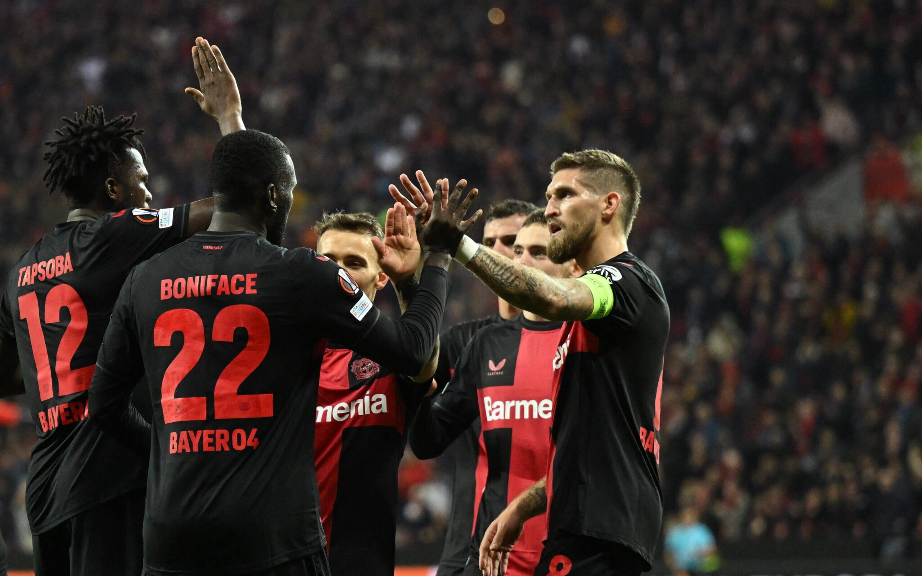 Bayer Leverkusen dá show, atropela Qarabag e segue na liderança do Grupo H da Liga Europa