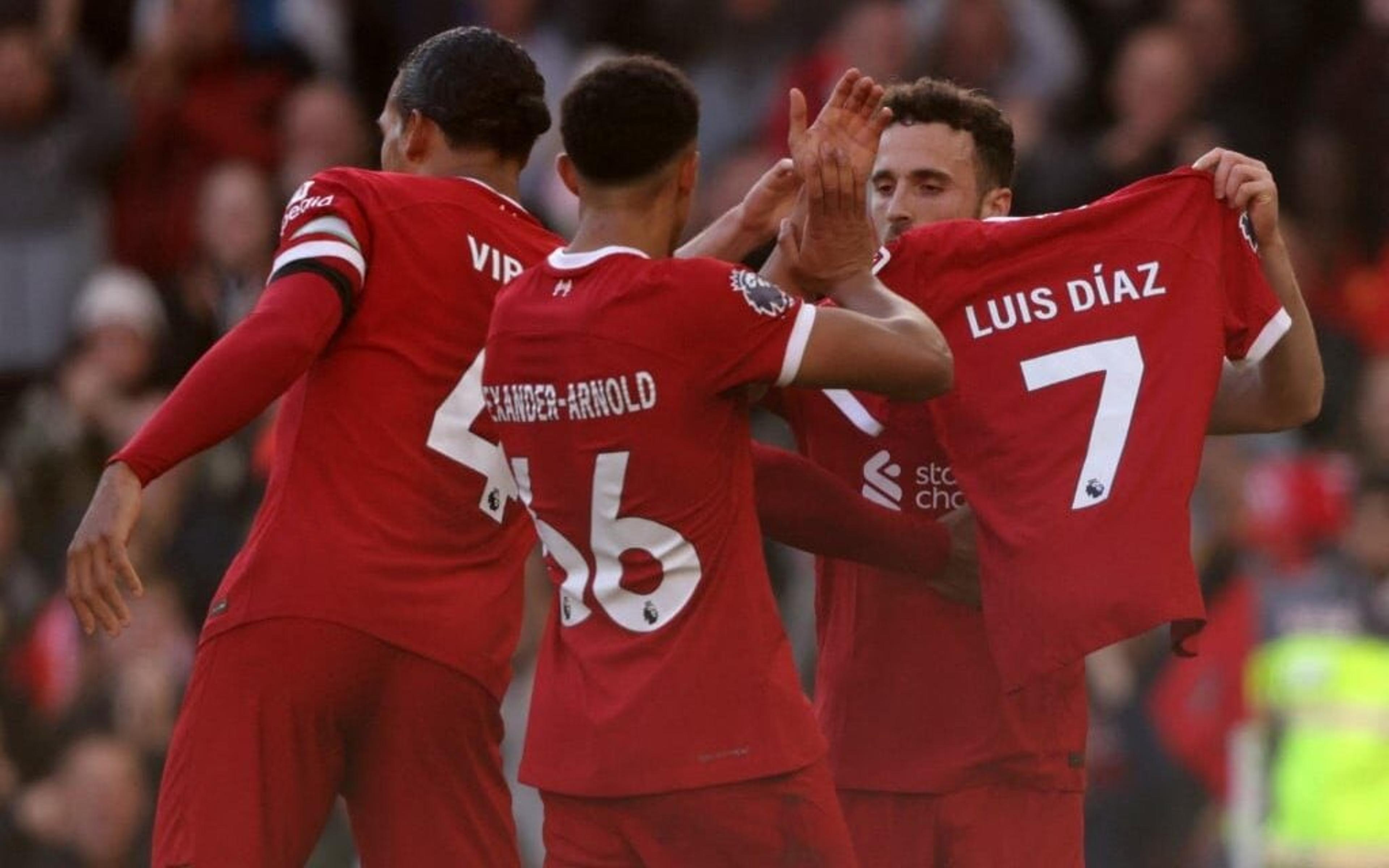 Com homenagem a Luis Díaz, Liverpool vence Nottingham Forest pela Premier League