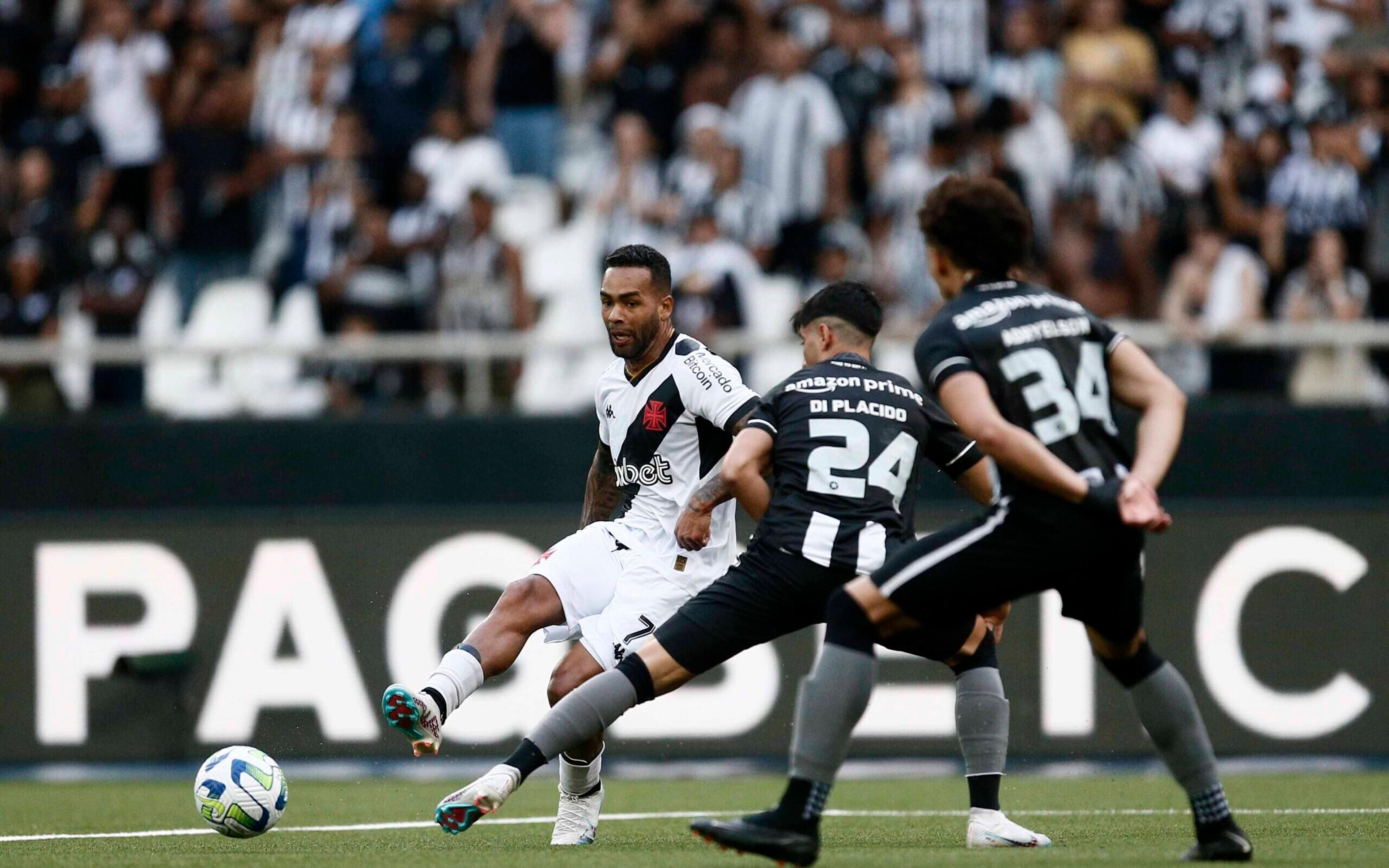 Vasco costura acordo com a PM e planeja enfrentar o Botafogo em São Januário