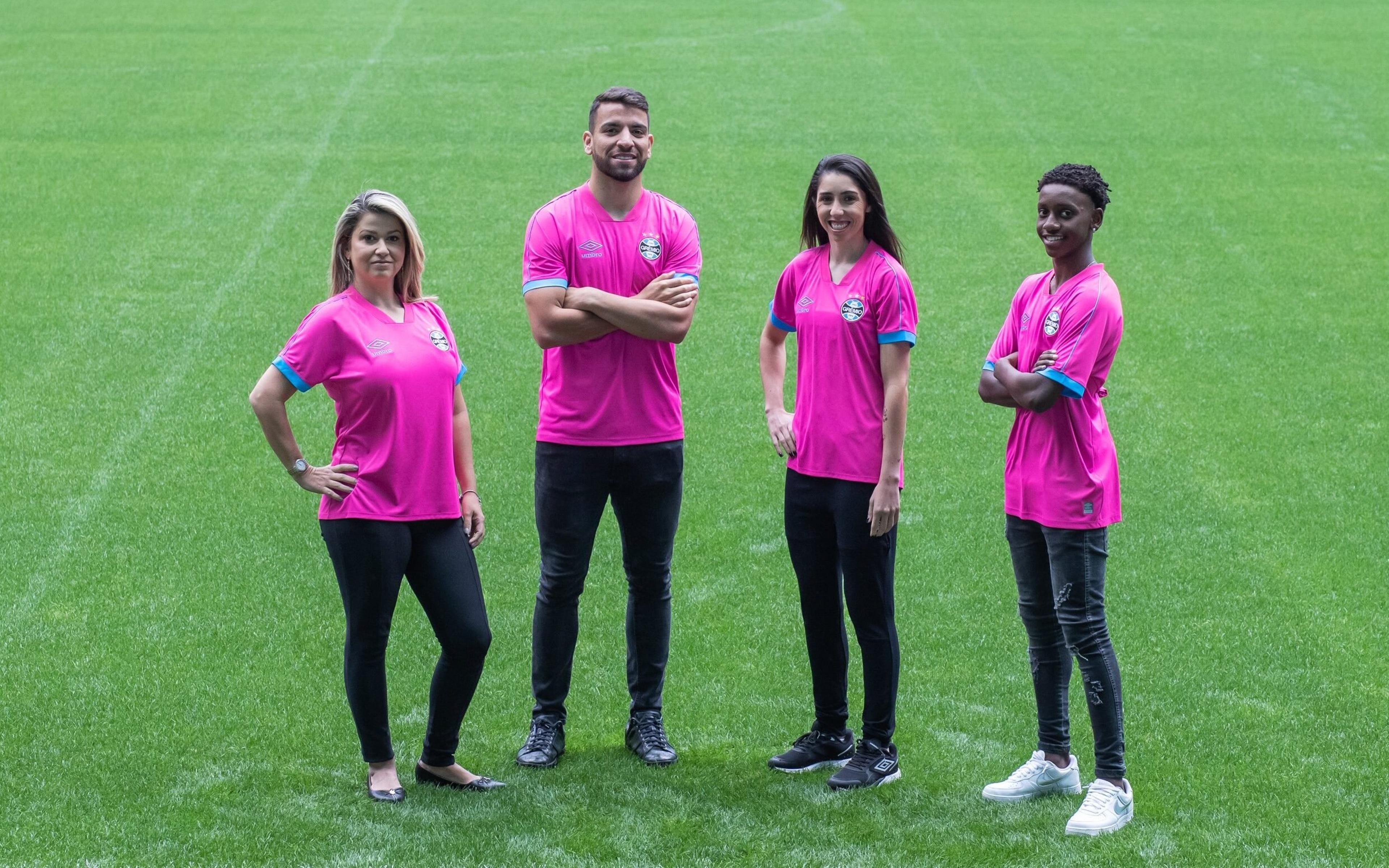 Grêmio divulga imagens da camisa do Outubro Rosa em parceria com Instituto de Mama do RS