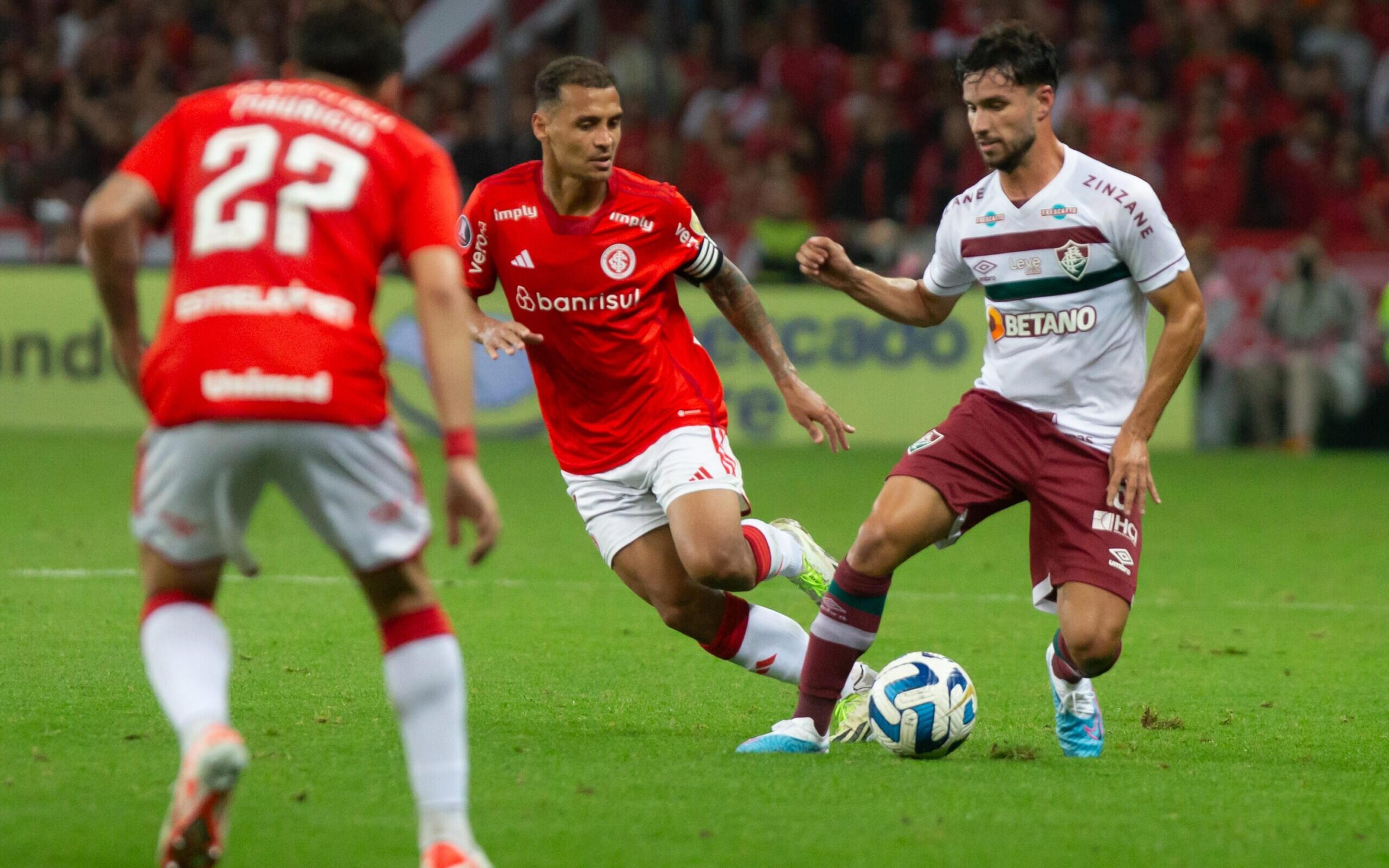 Martinelli exalta virada do Fluminense diante do Internacional e celebra vaga na final da Libertadores