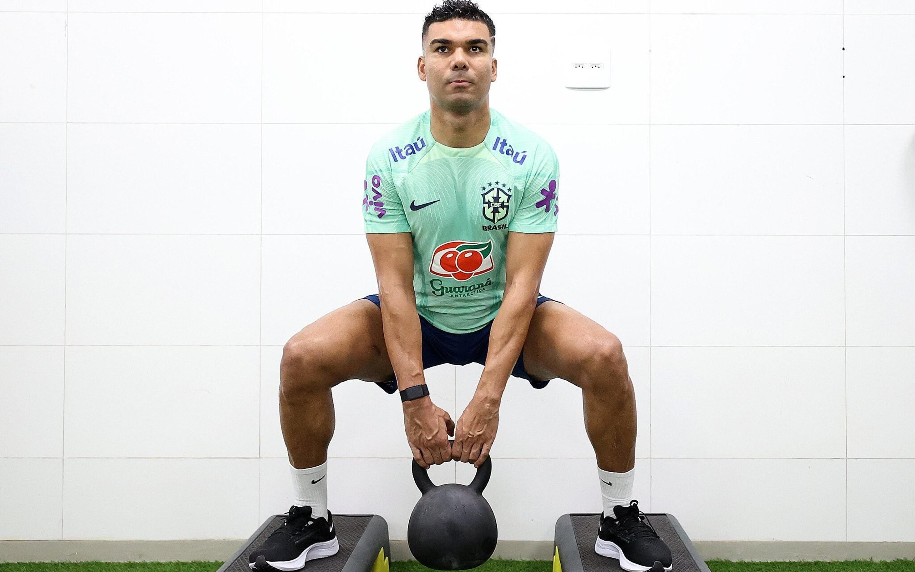 Casemiro não treina e vira dúvida na Seleção Brasileira para enfrentar o Uruguai