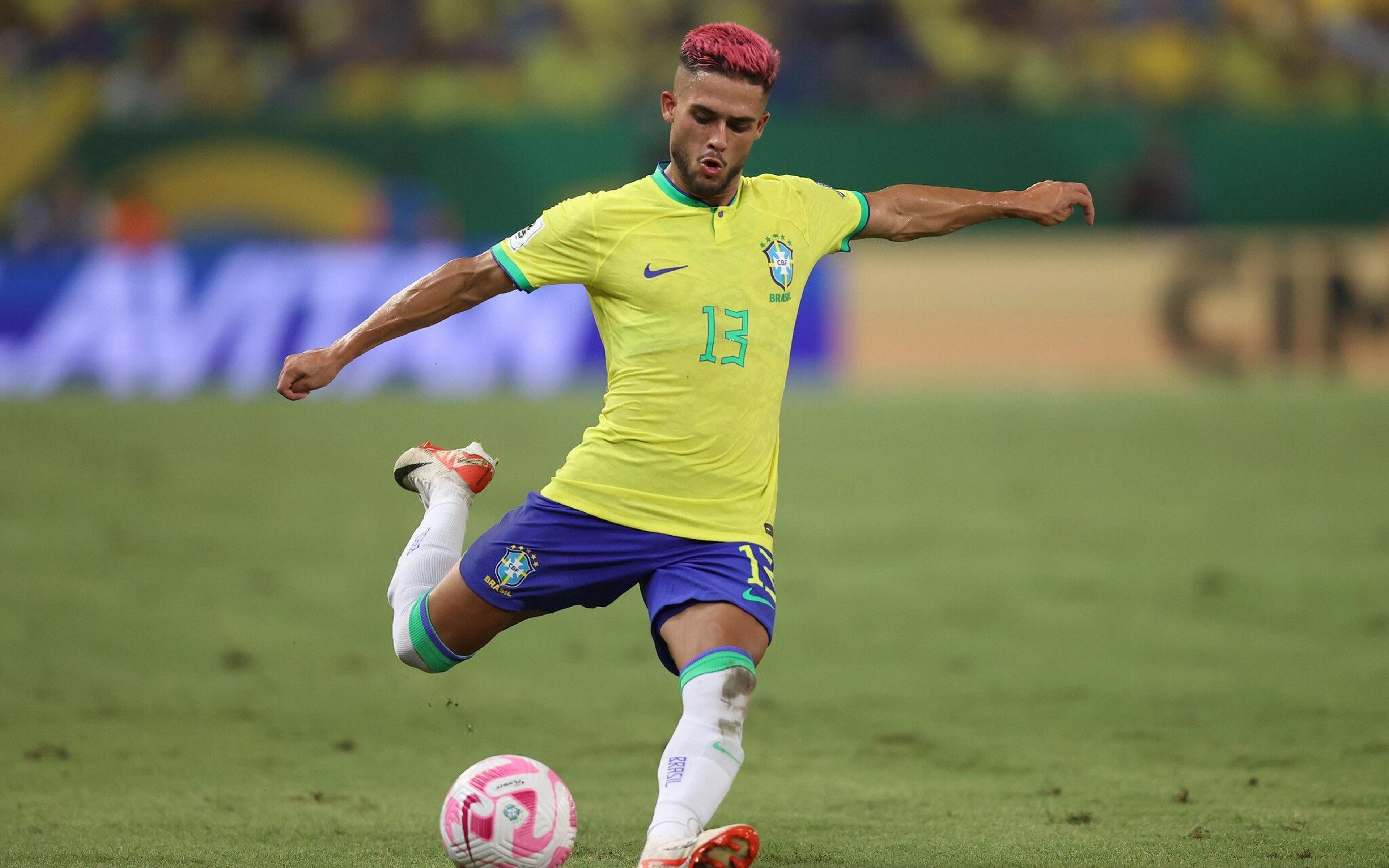 Yan Couto, da Seleção, se retrata após afirmar ter Dani Alves como ídolo: ‘Errei profundamente’