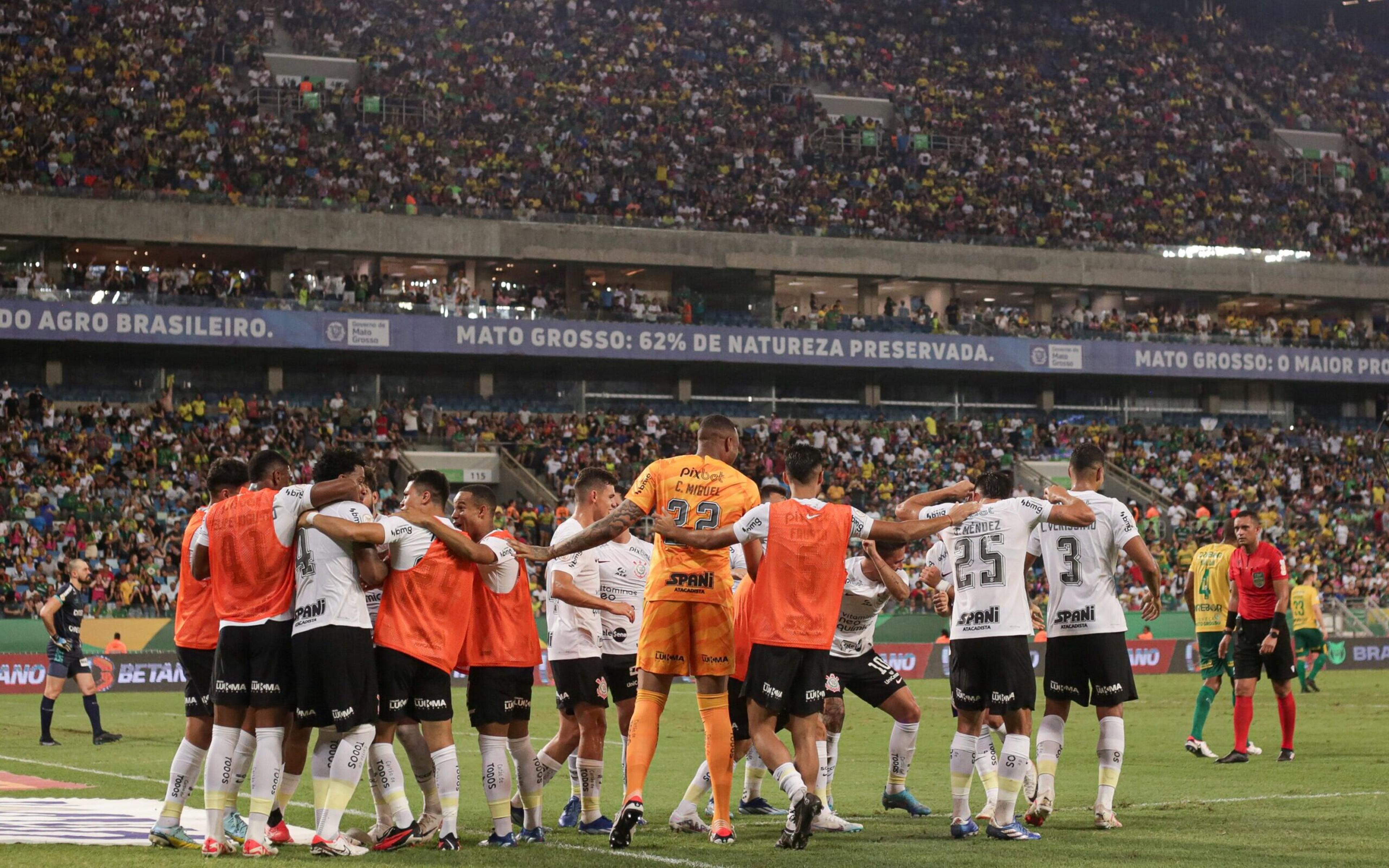 ANÁLISE: ‘Panelas velhas’ mostram que ainda podem fazer comida boa e salvar o Corinthians