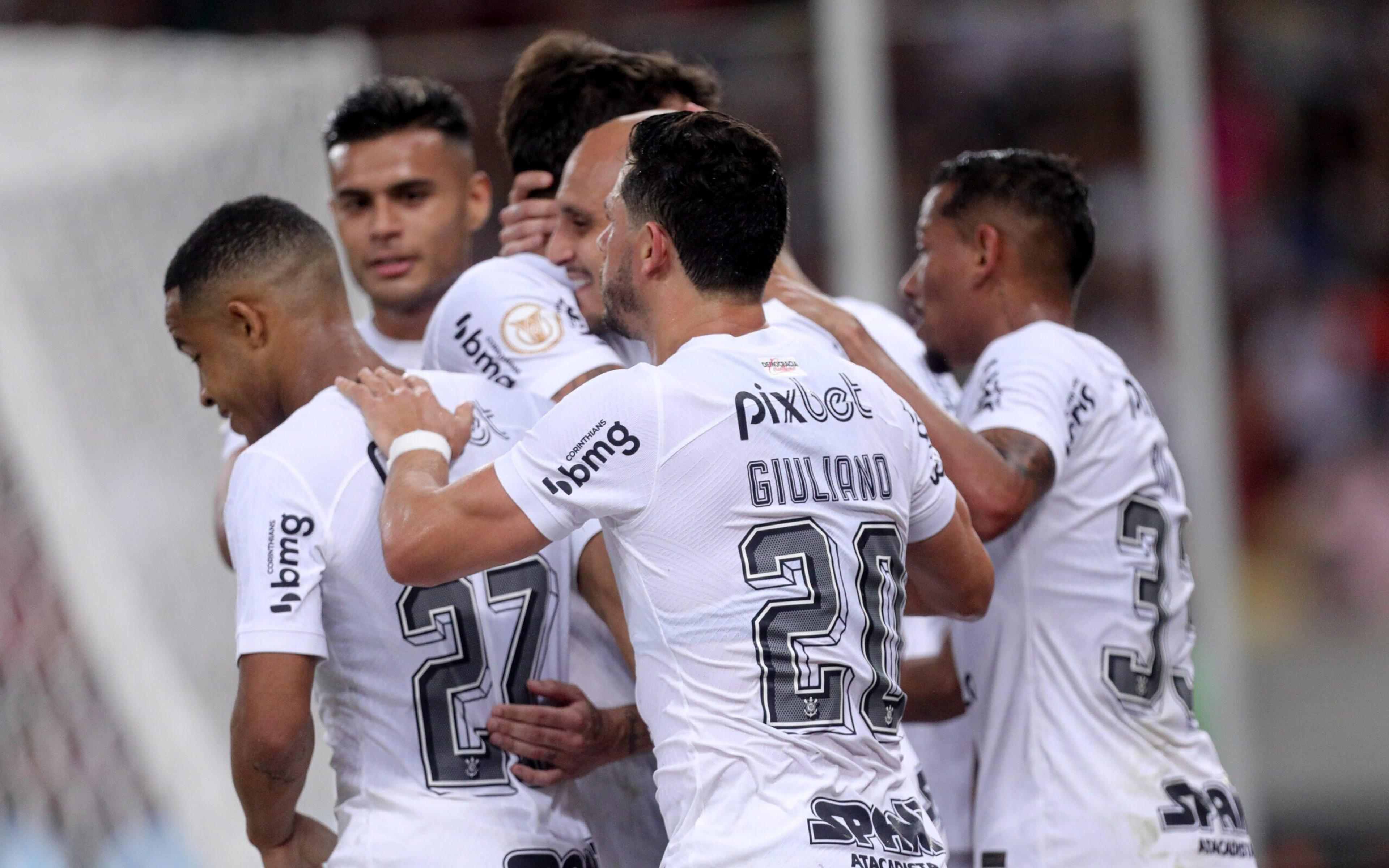 ANÁLISE: Corinthians compete como nunca, mas termina com rotineiro sabor amargo