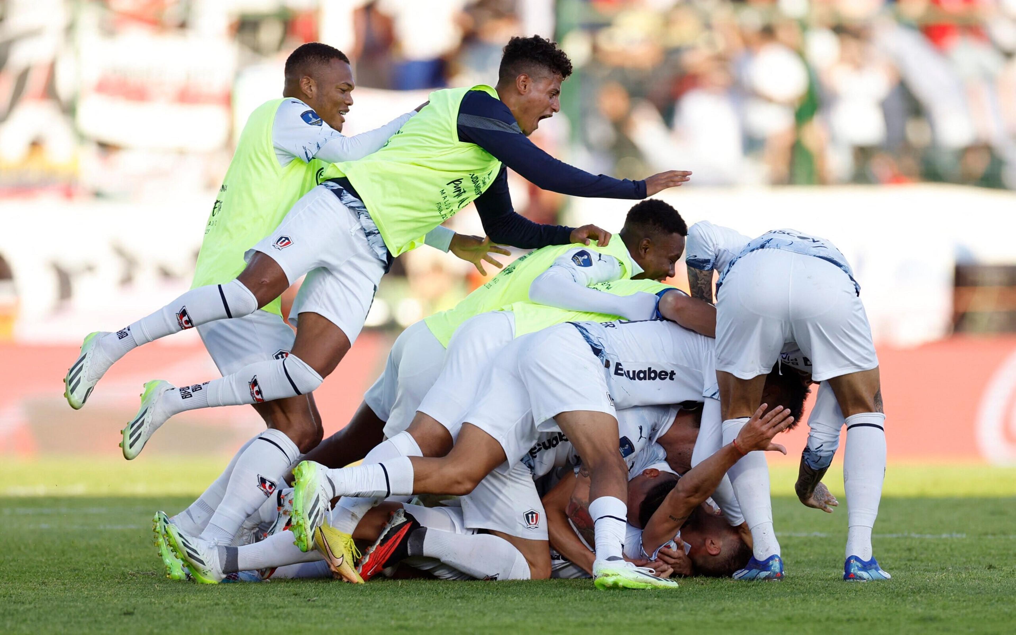 Nos pênaltis, LDU acaba com o sonho do Fortaleza e conquista o título da Sul-Americana