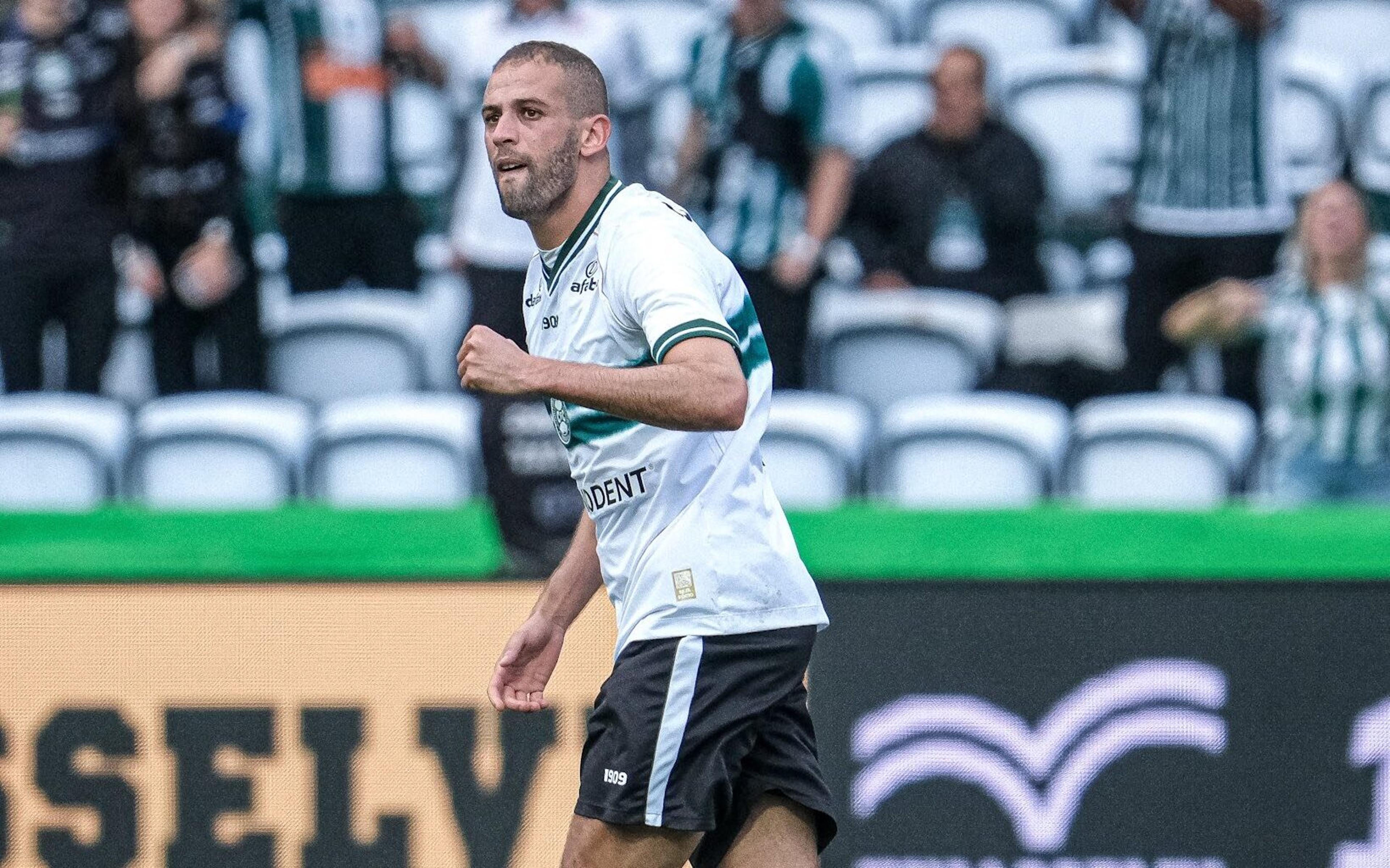 Slimani, do Coritiba, é convocado pela Argélia