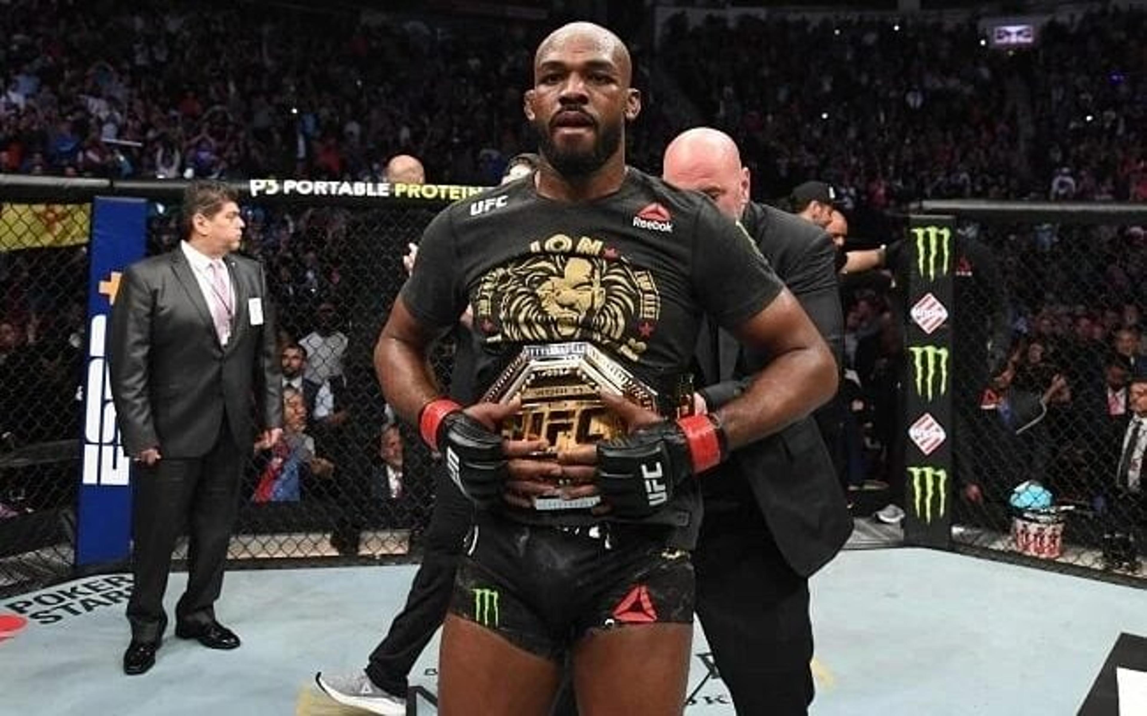 Jon Jones comemora mudança no controle antidoping do UFC e pede revisão de vitória anulada