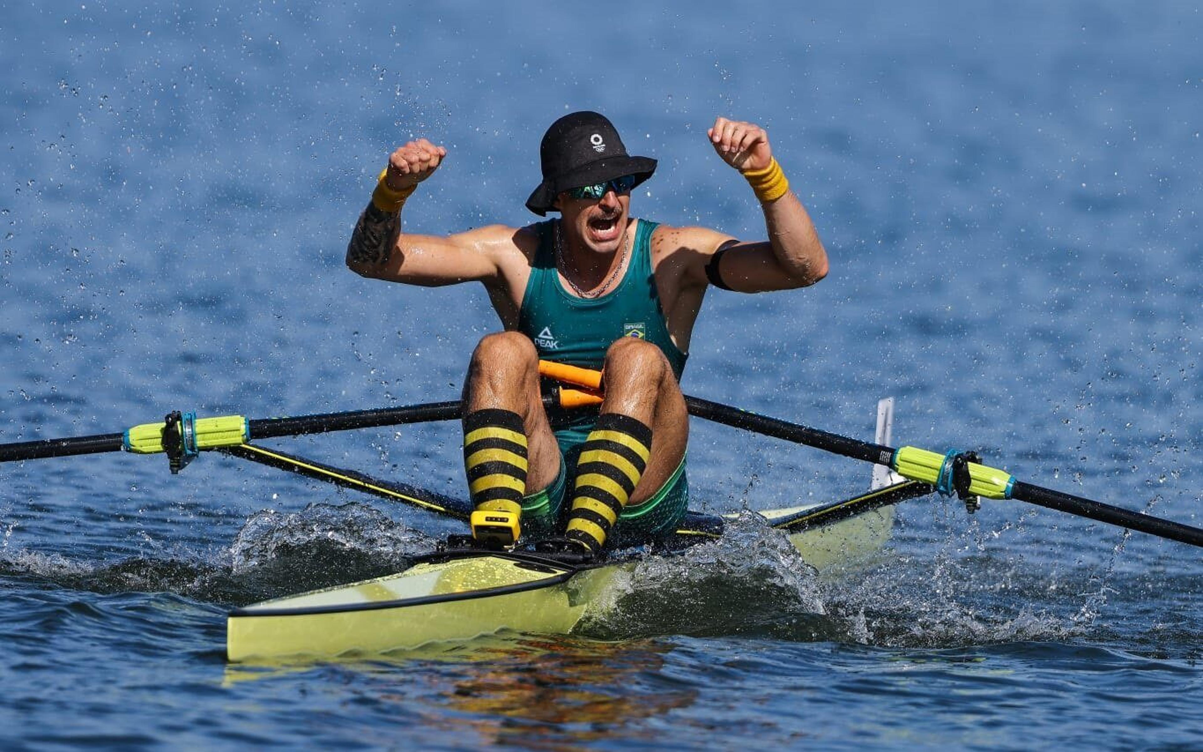 Medalha de ouro histórica para o Brasil: Lucas Verthein é campeão pan-americano no remo skiff