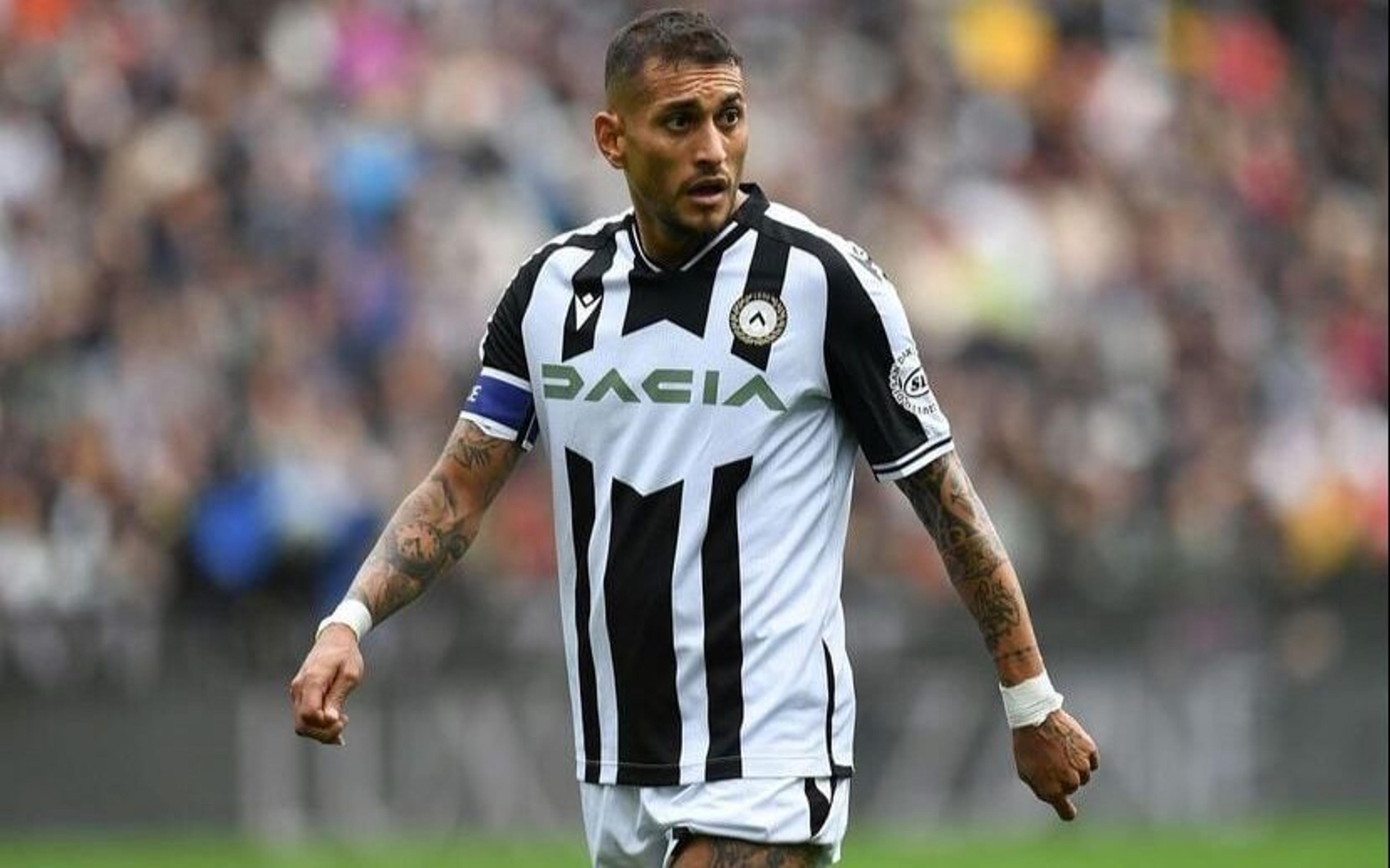 Alvo de Palmeiras, Santos e Botafogo, Roberto Pereyra cogita jogar no Brasil em 2024