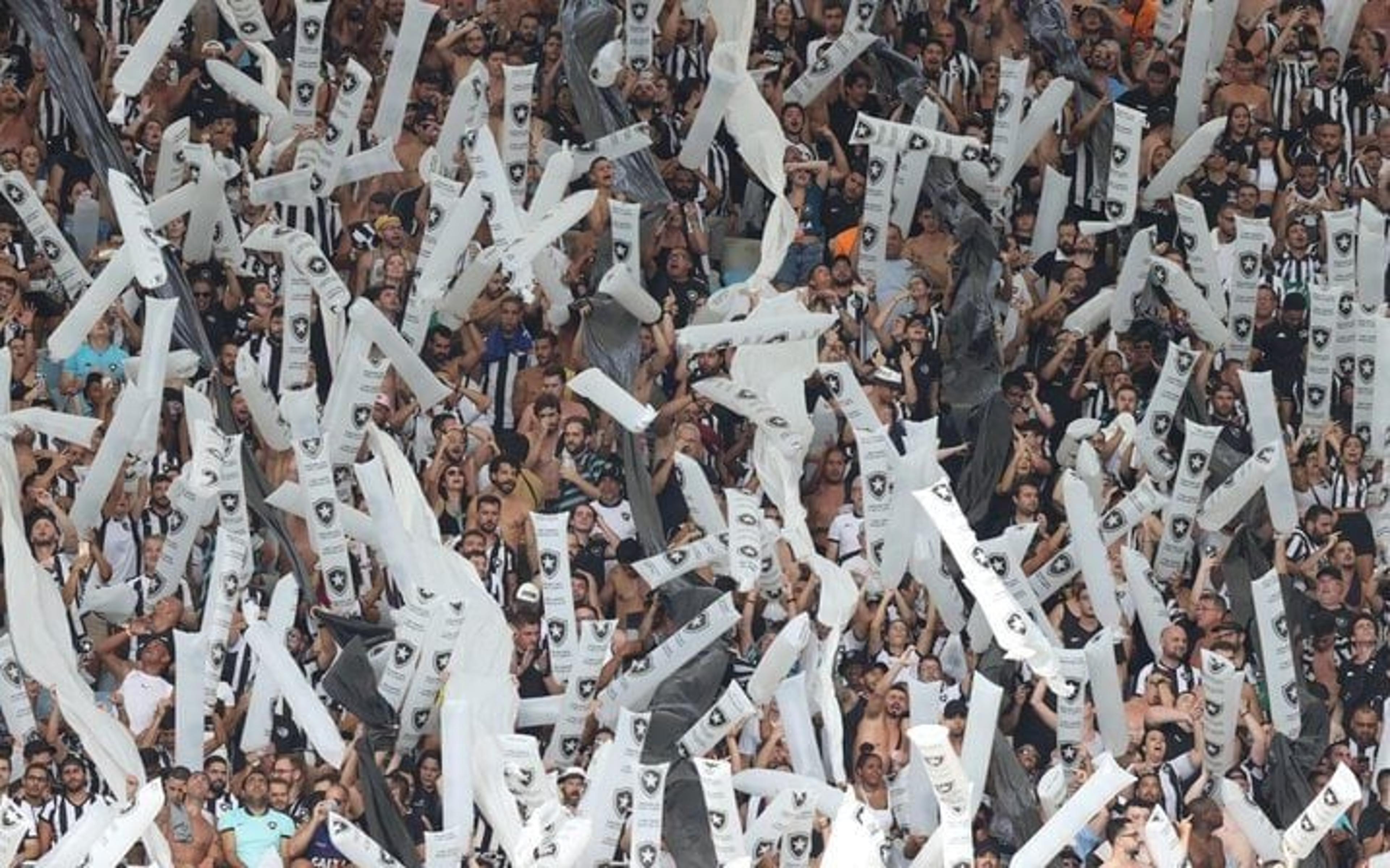 Torcedores do Botafogo ‘abraçam’ a matemática na corrida pelo título do Brasileirão; veja gráficos