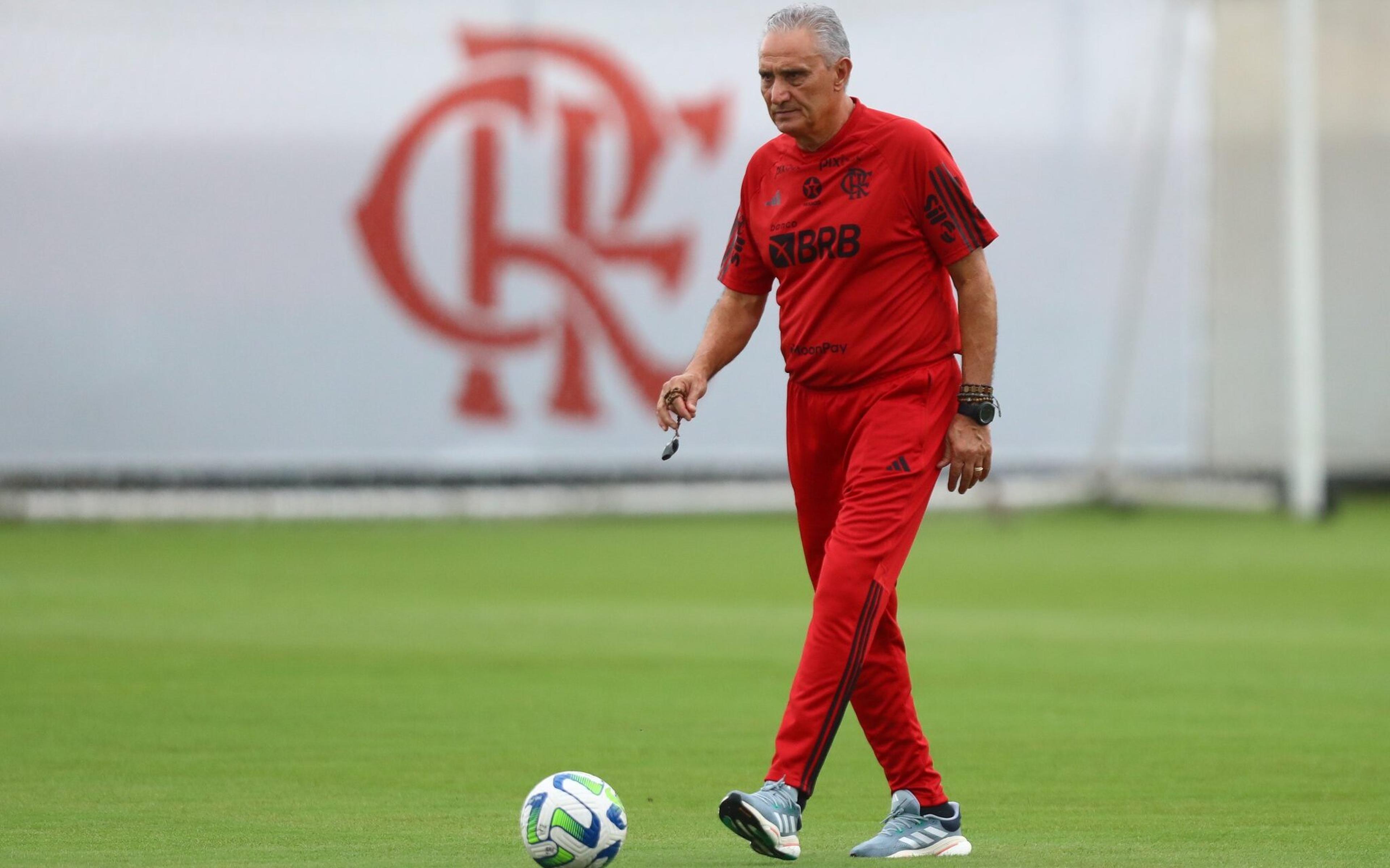 Defensivo ou ofensivo? Veja possíveis escalações do Flamengo contra o Cruzeiro, estreia de Tite