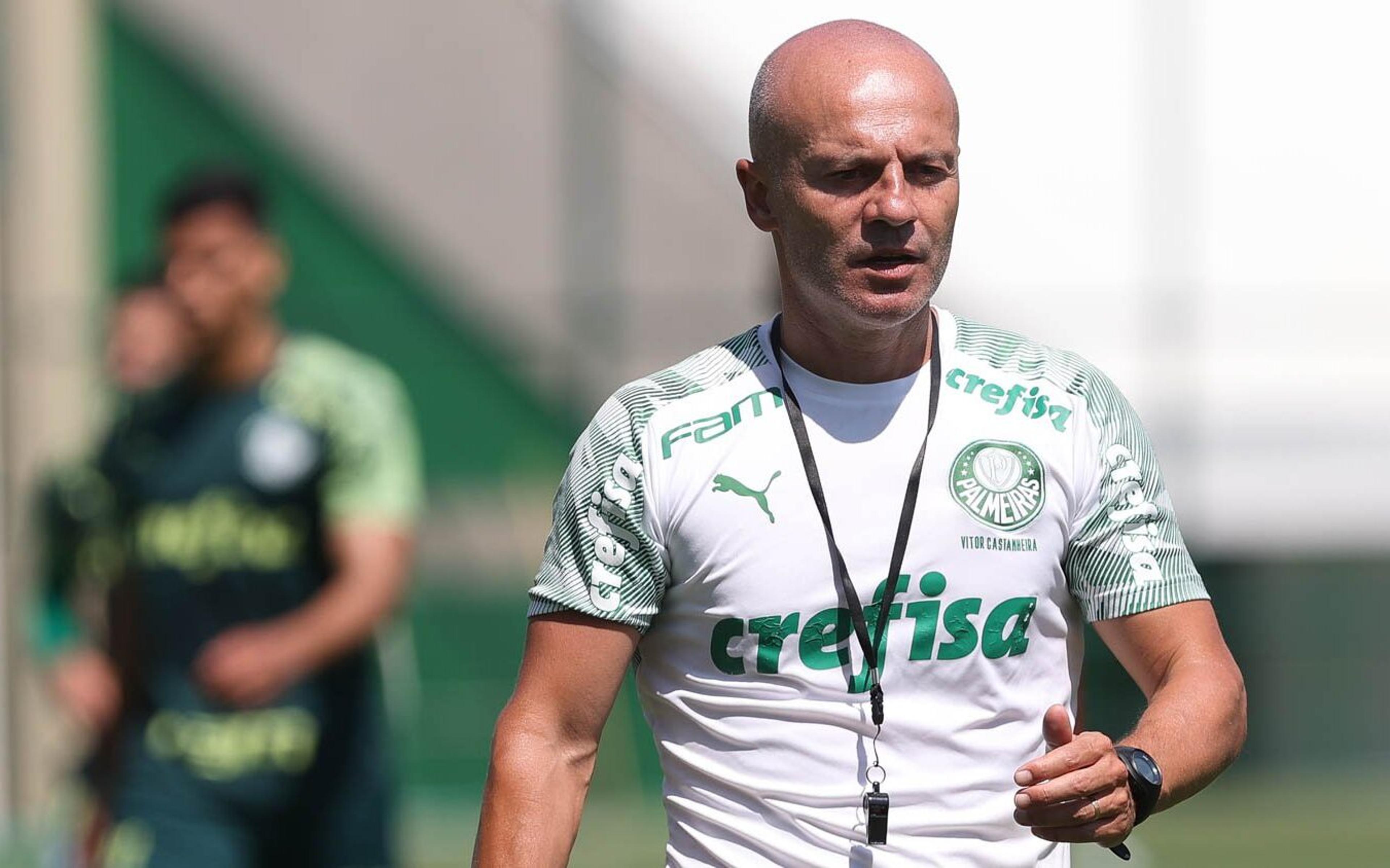 Auxiliar de Abel Ferreira deixa no ar falta de união no ambiente do Palmeiras