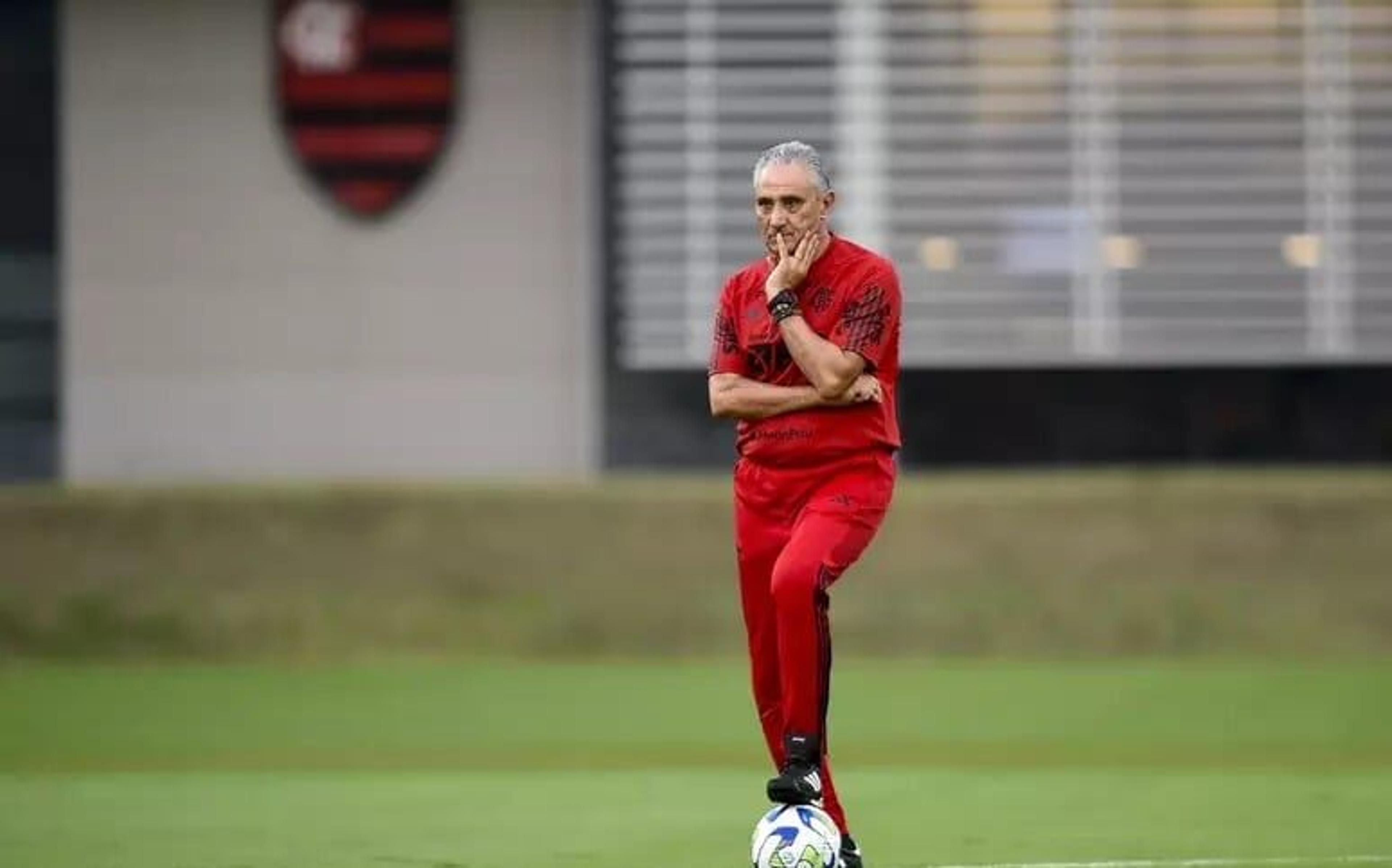 Tite pede atenção especial do Flamengo com gramado do Ninho do Urubu