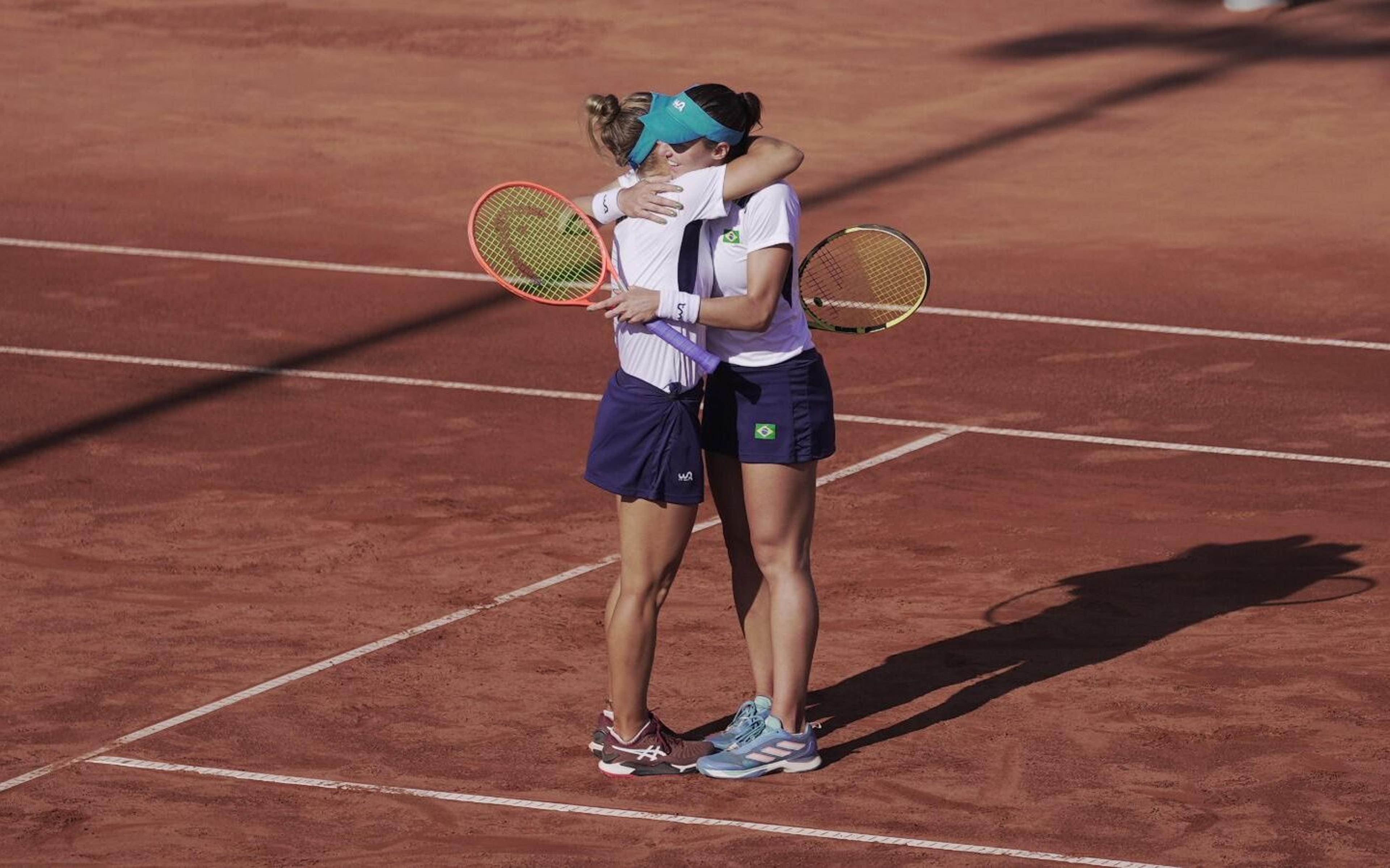 Laura Pigossi e Luisa Stefani frustram torcida e estão na final do Pan-Americano