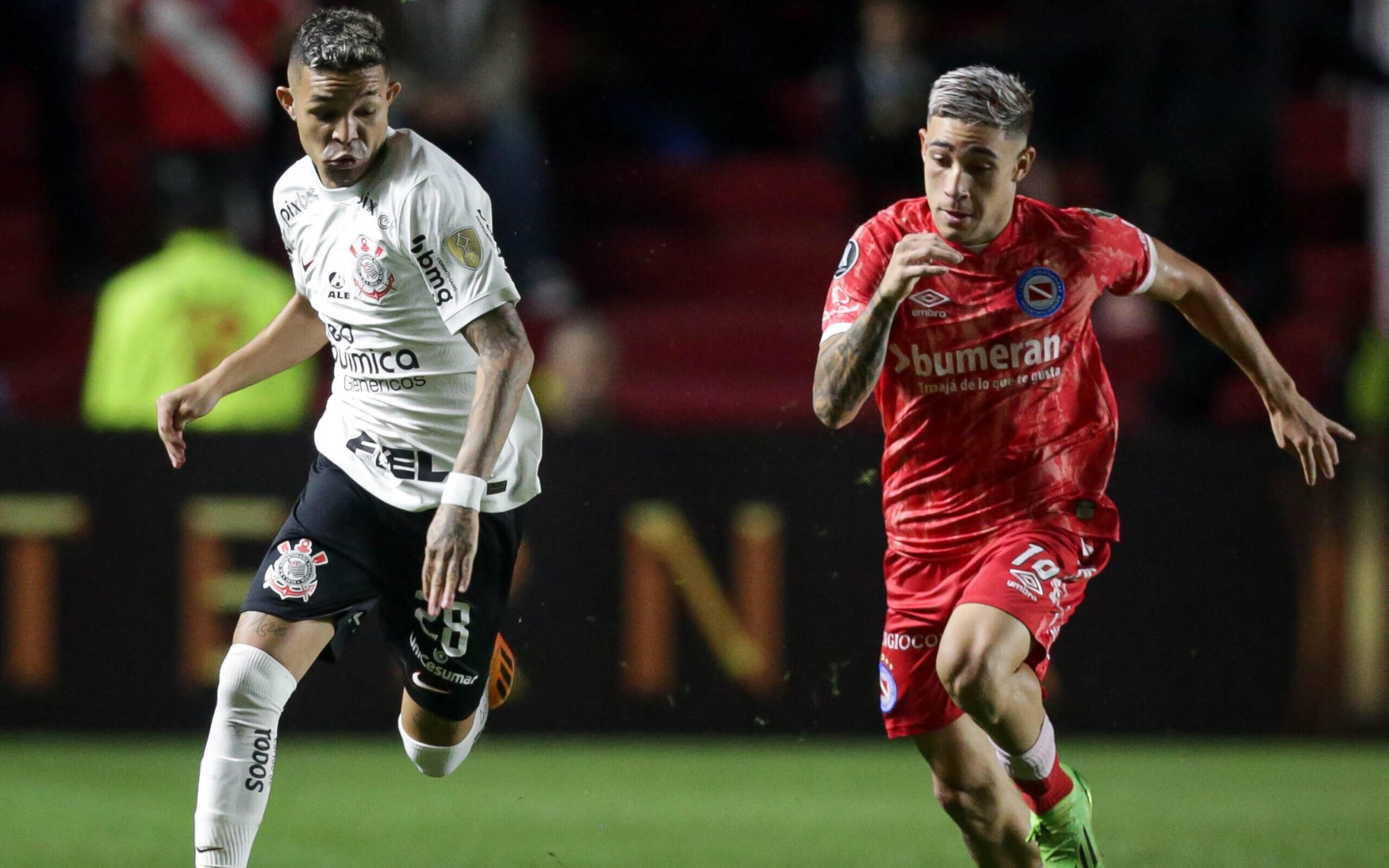 Calote envolvendo Fausto Vera afasta Corinthians de lateral do Argentinos Juniors