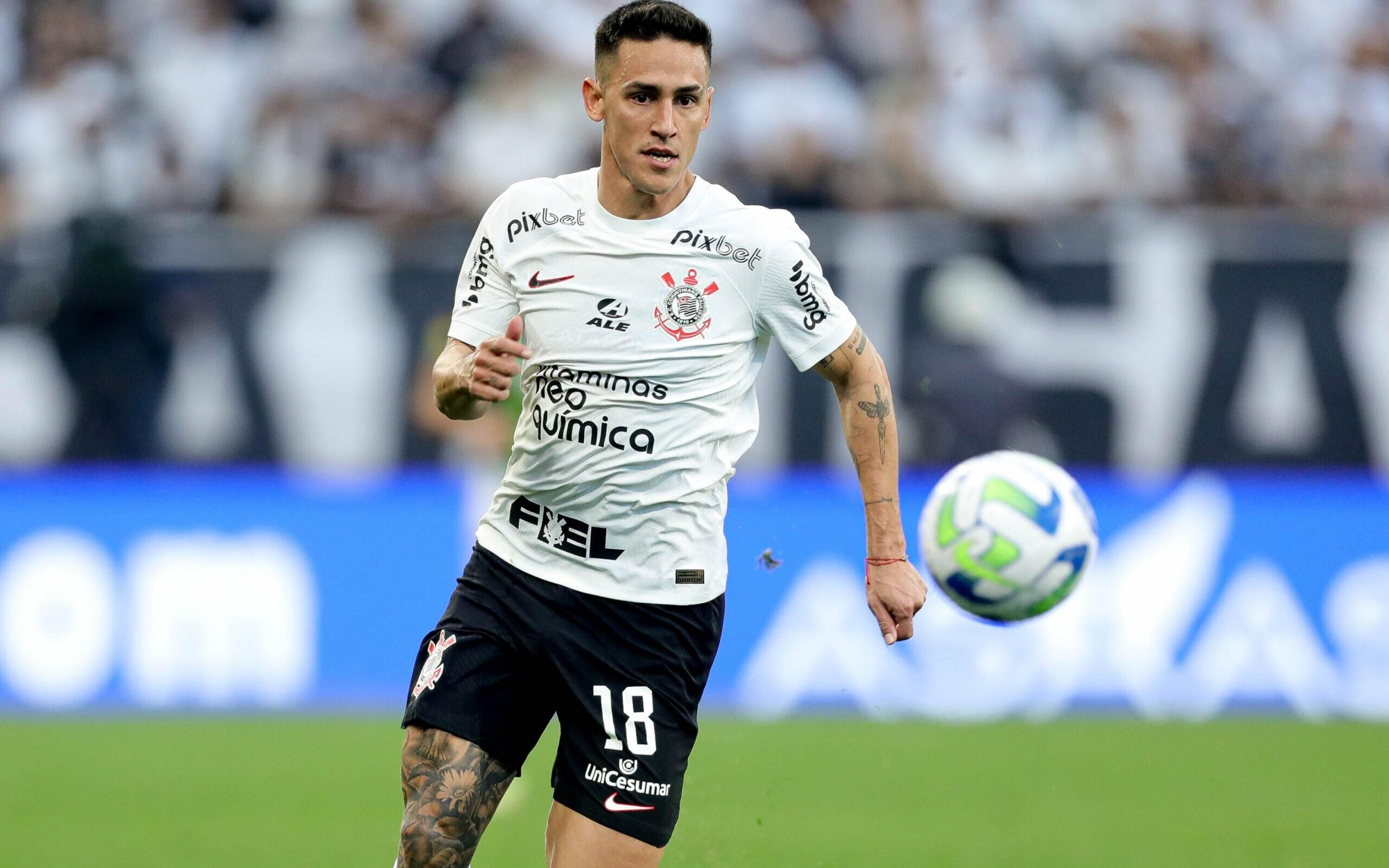 Em baixa no Corinthians, Rojas revê rival de estreia que encantou a Fiel