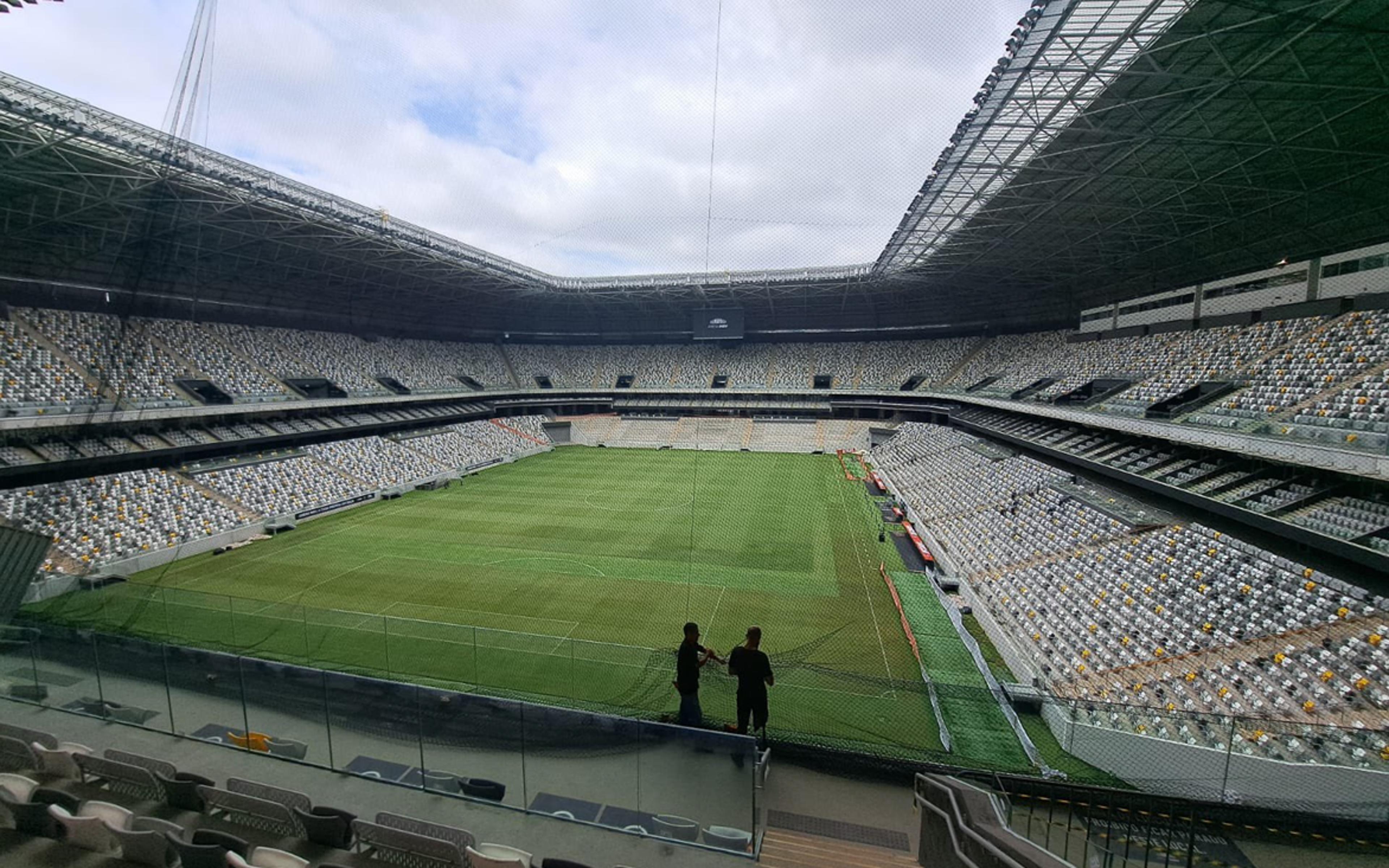 Atlético-MG instala tela de proteção na Arena MRV antes de clássico contra o Cruzeiro