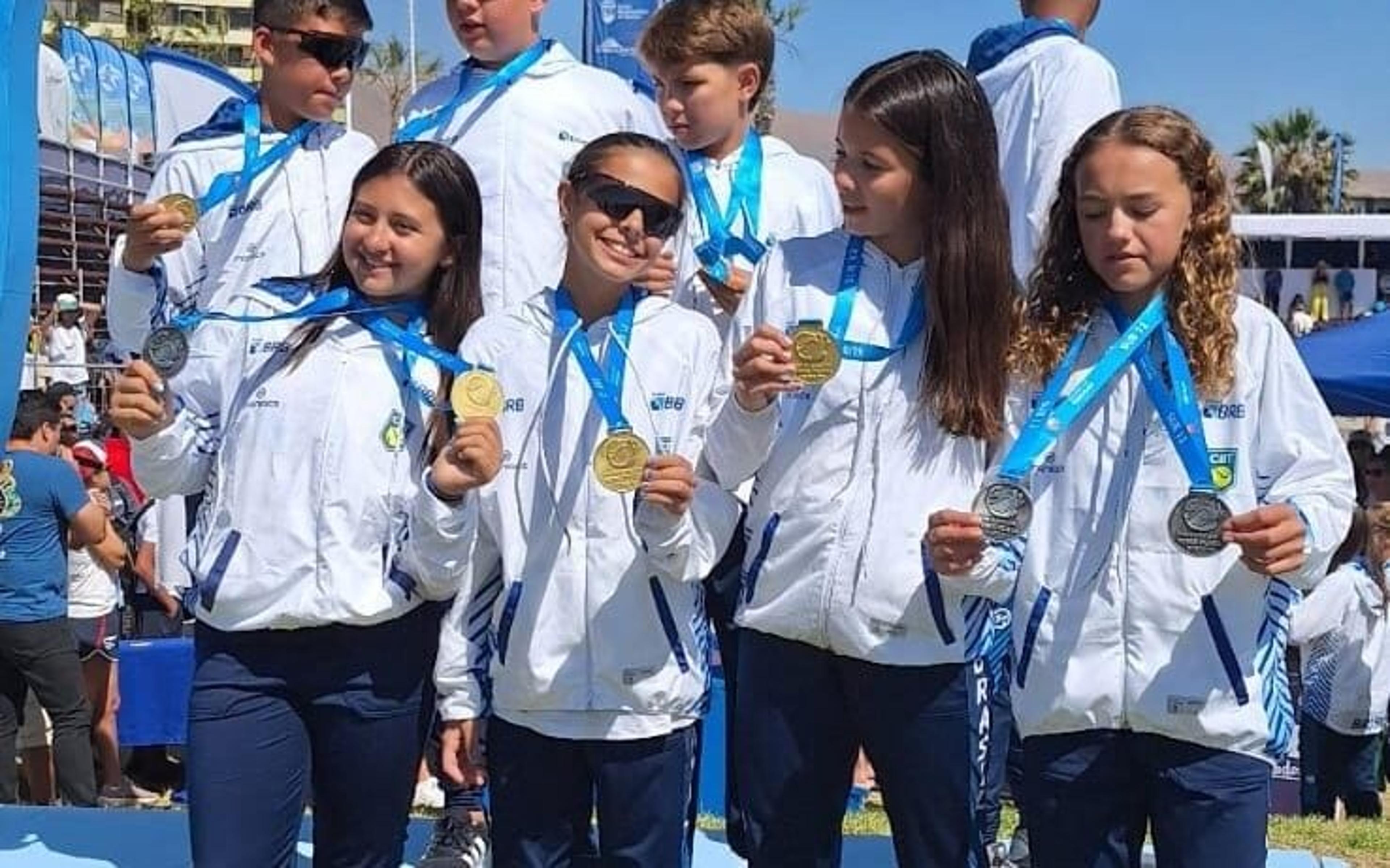 Jovem atleta da Arena Deco Beach, em Indaiatuba (SP), é campeã do Pan-Americano juvenil de Beach Tennis no Chile