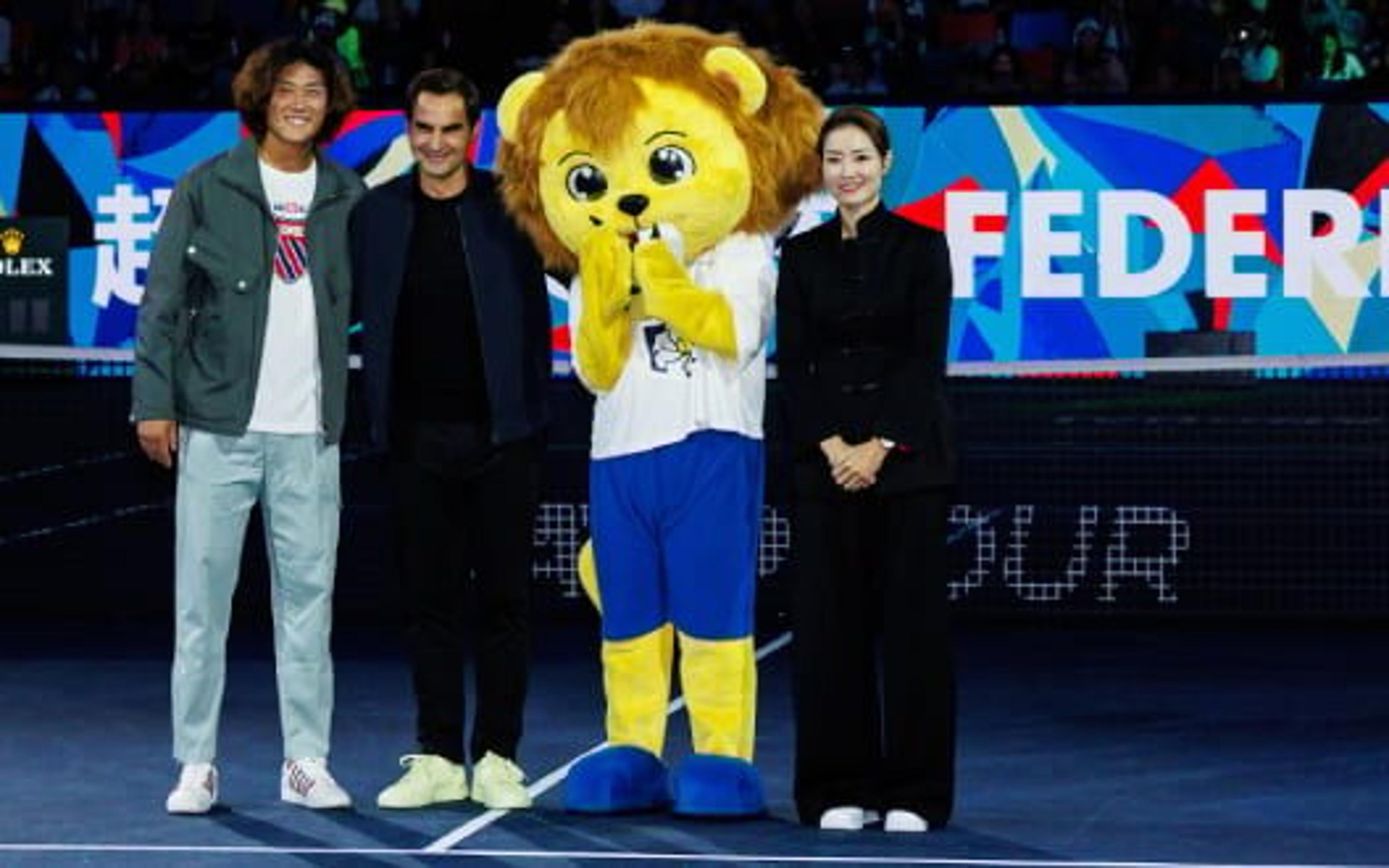 Federer lembra rivalidade com Nadal em homenagem em Xangai