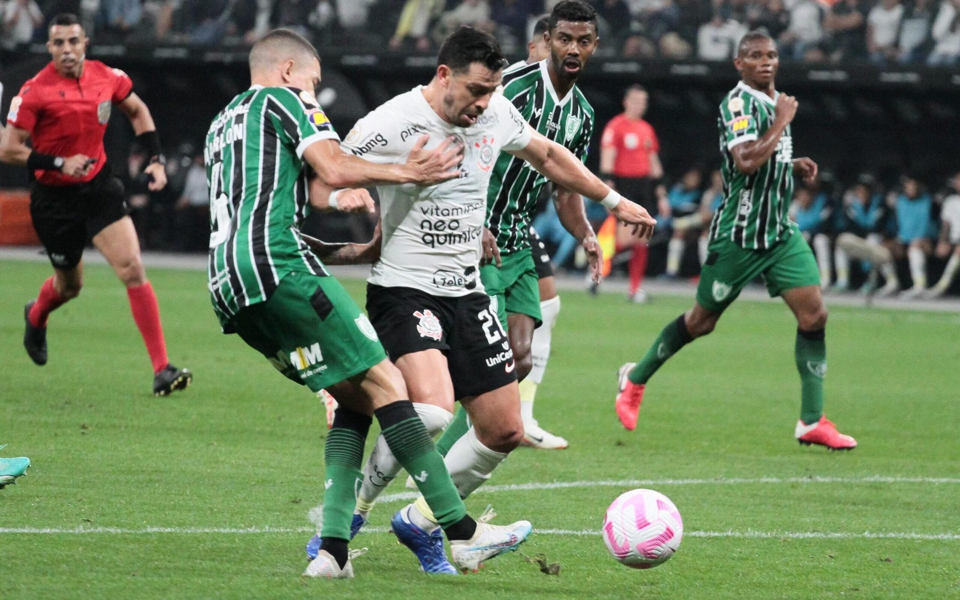 Giuliano admite nervosismo do Corinthians, mas valoriza empate com o América: ‘Dos males o menor’