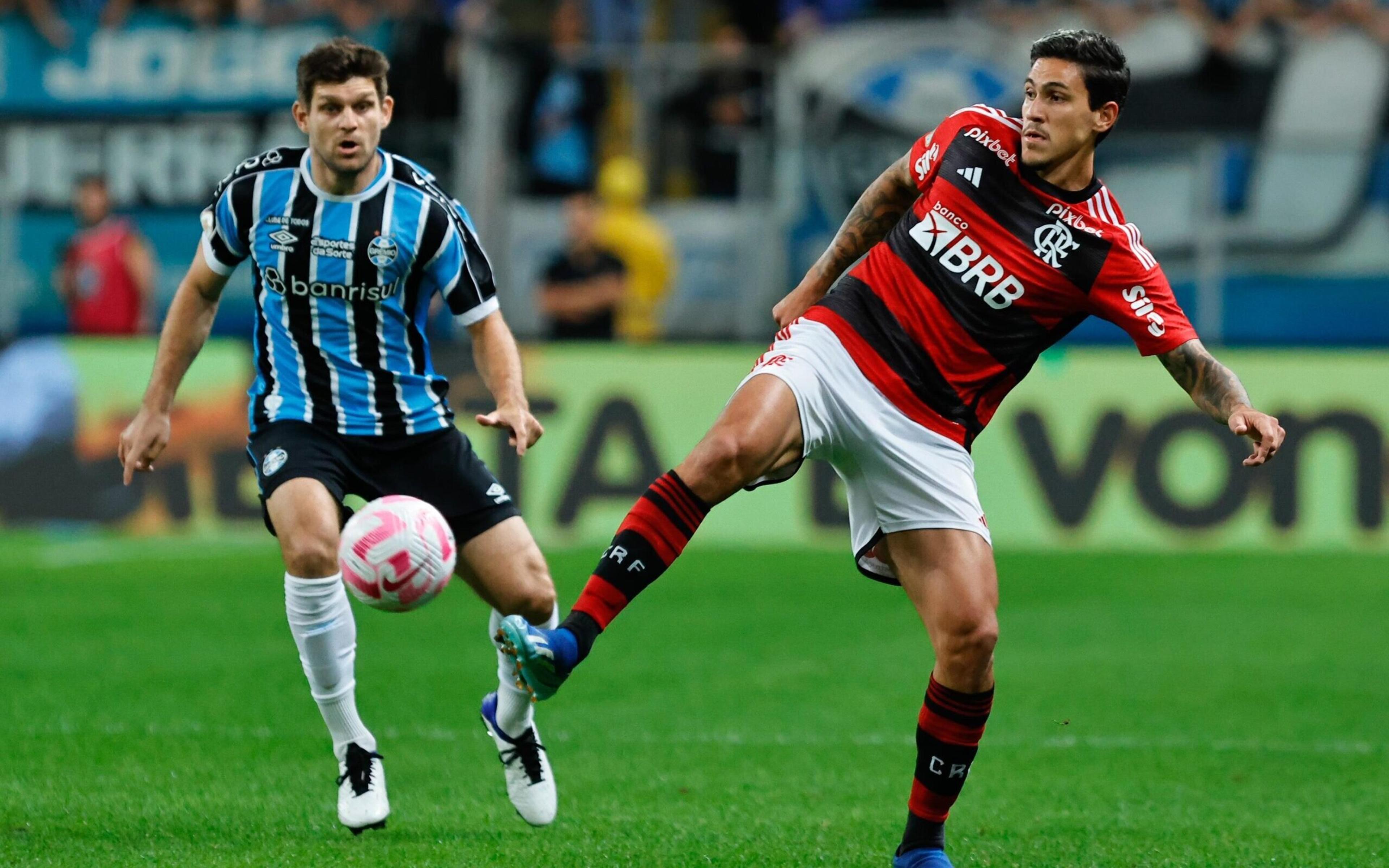 De virada, Grêmio vence o Flamengo no Brasileirão e quebra tabu na Arena